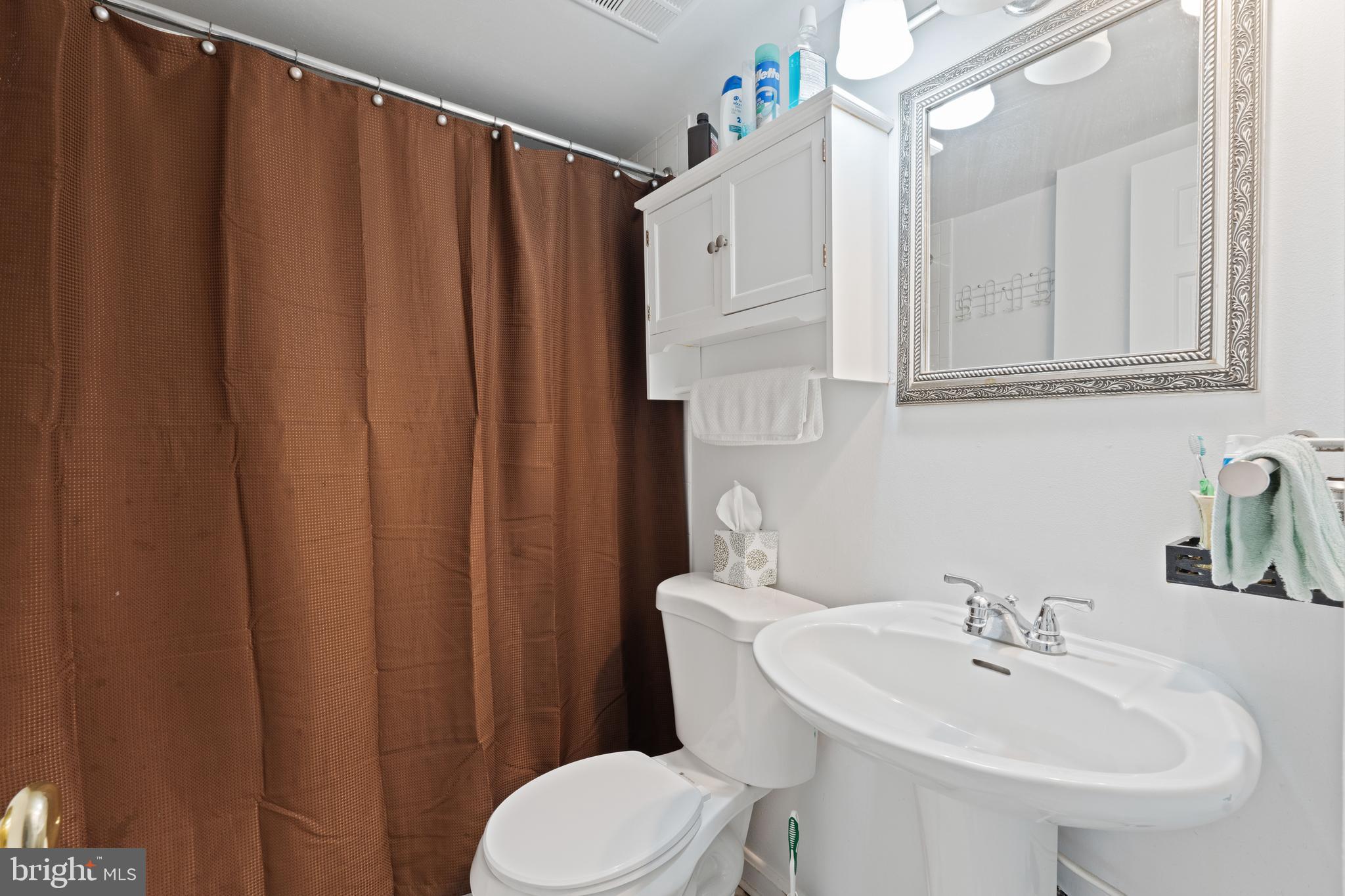 WHALES TAIL - Residential