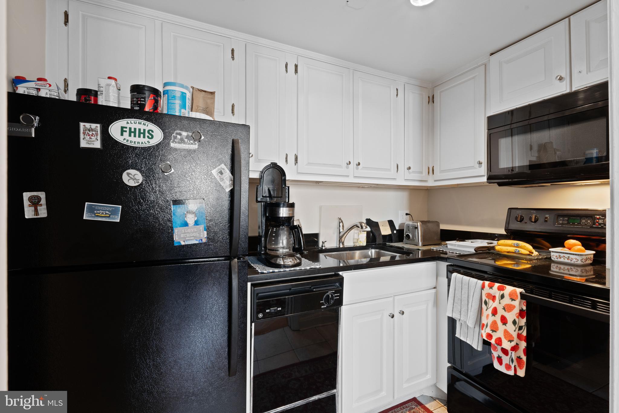 WHALES TAIL - Residential