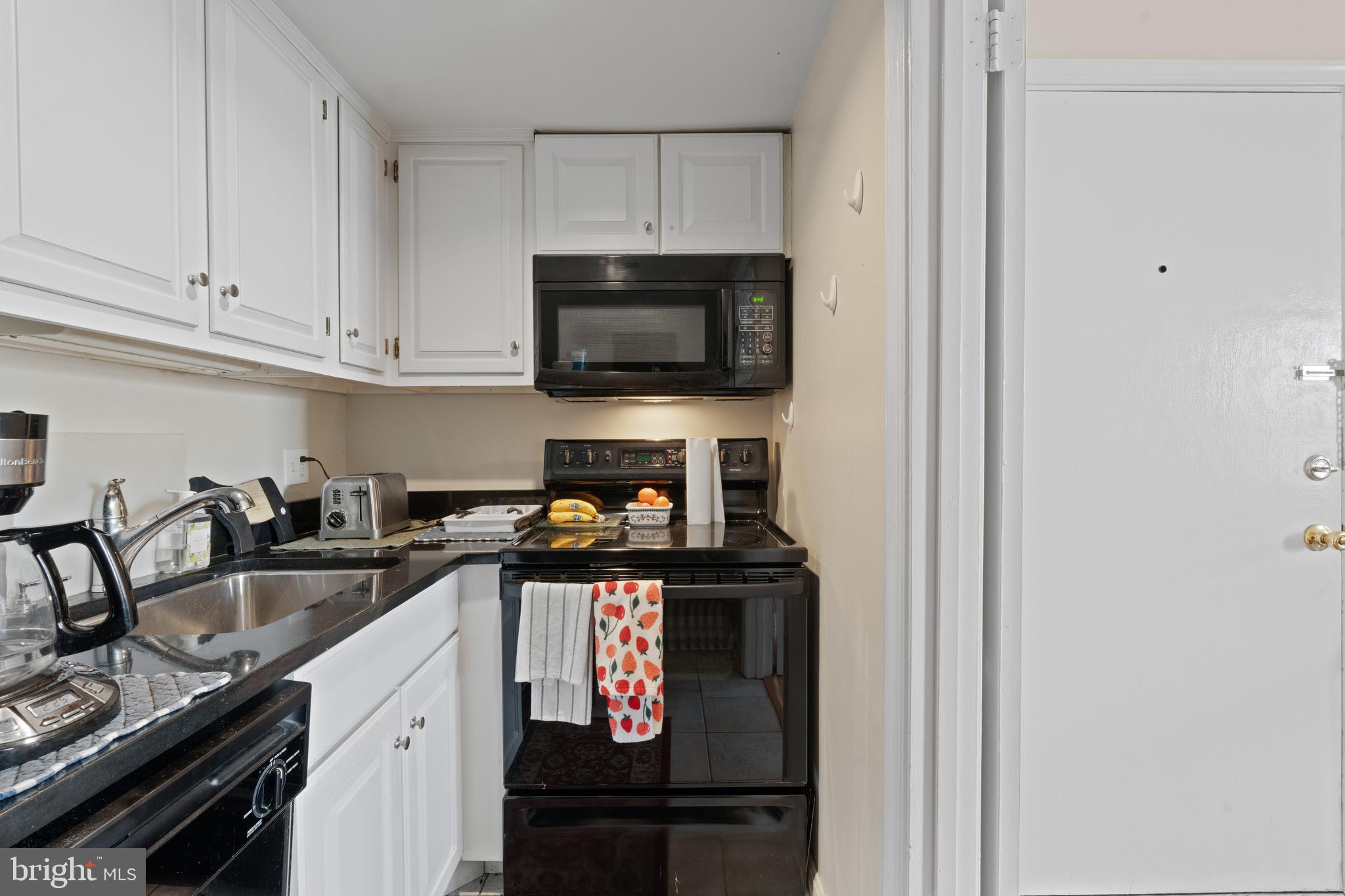 WHALES TAIL - Residential