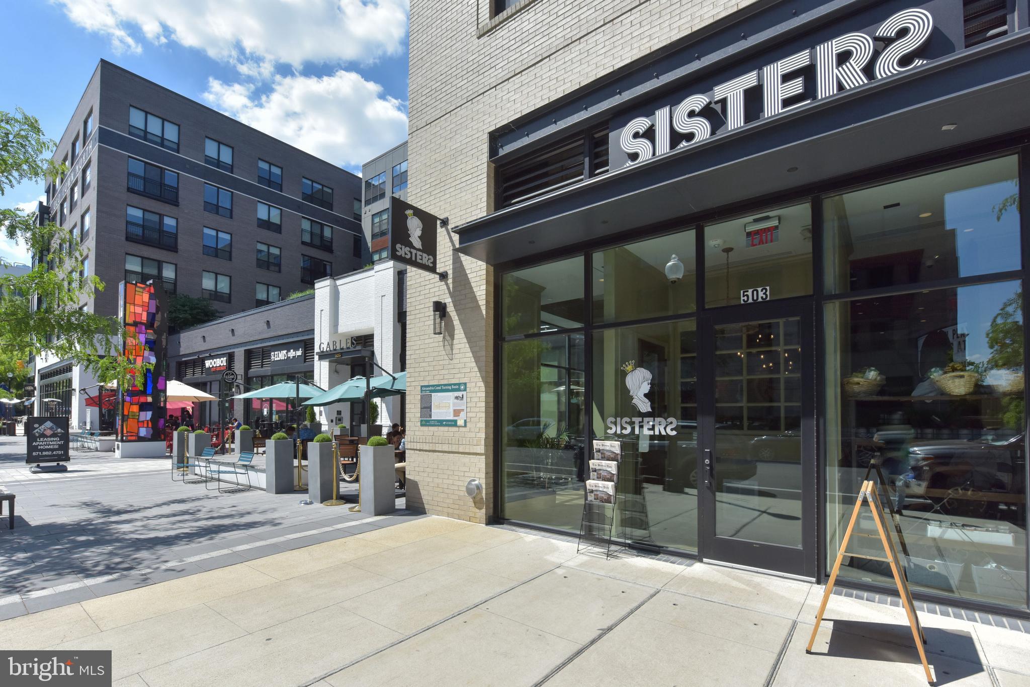 WHALES TAIL - Residential