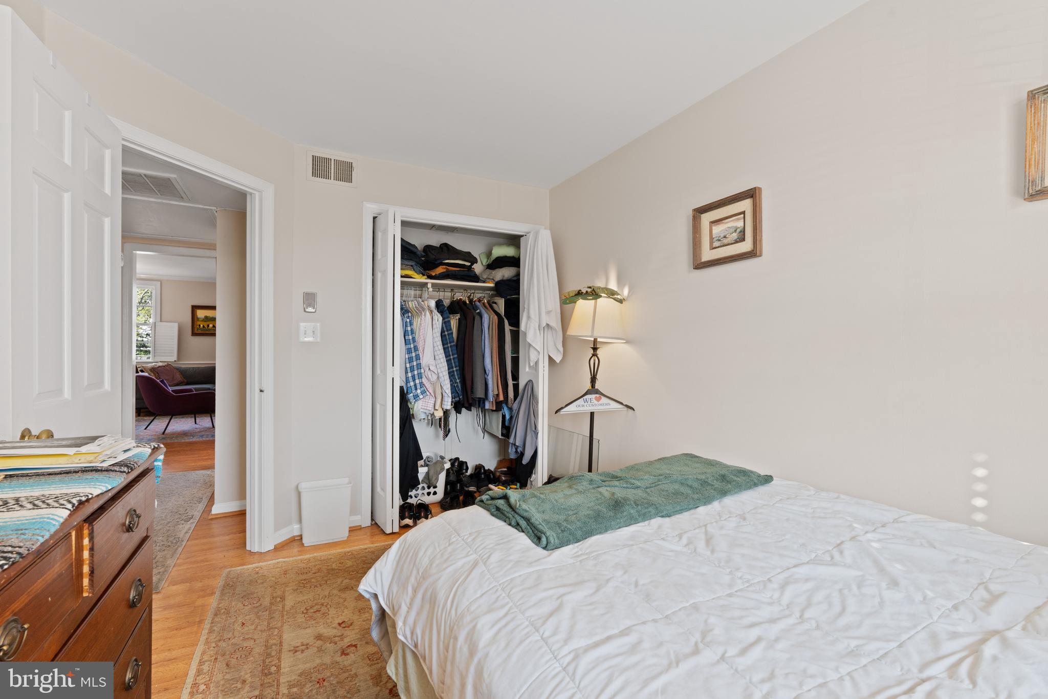 WHALES TAIL - Residential