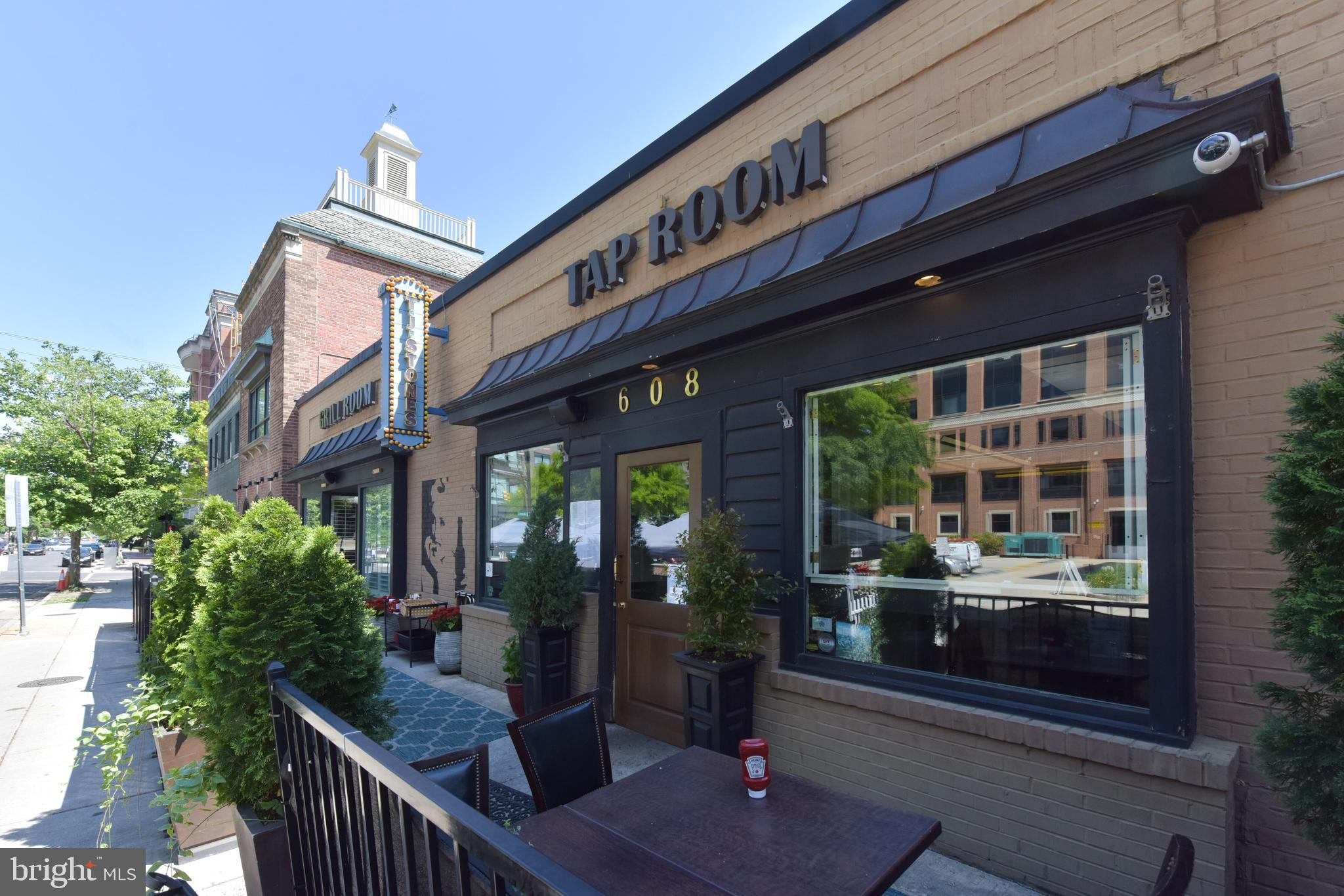 WHALES TAIL - Residential