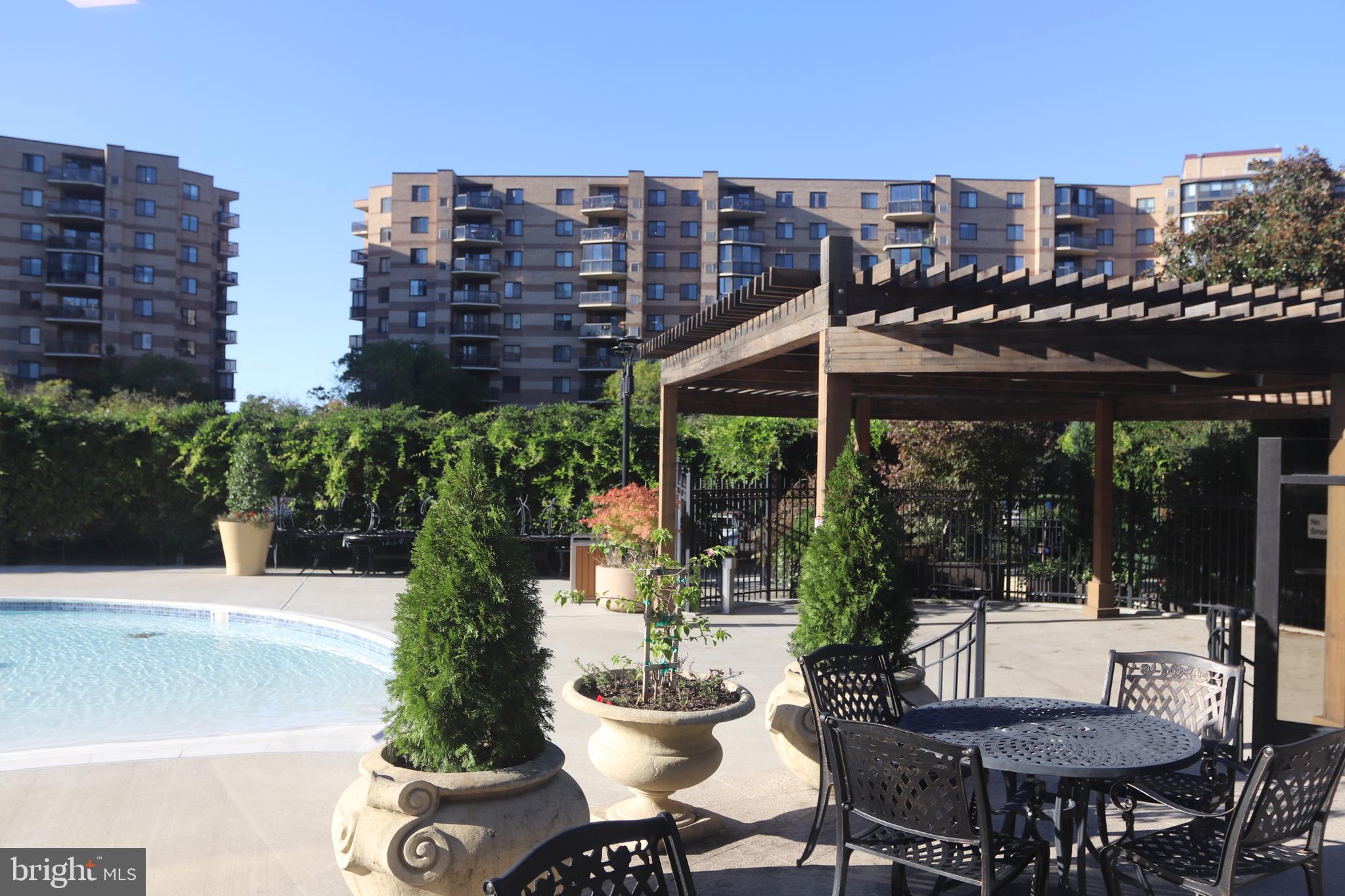 ROTONDA - Residential