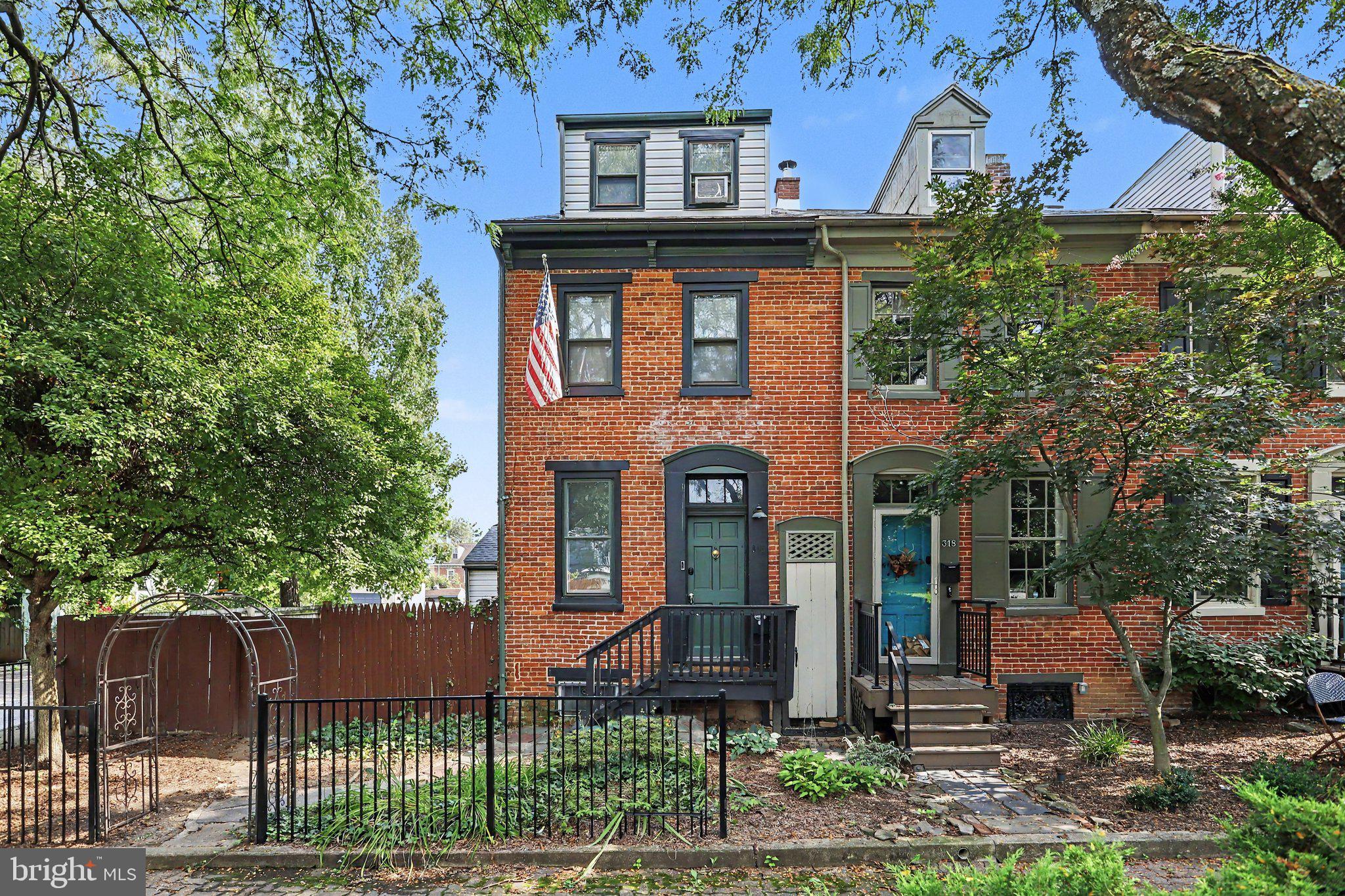 314 W NEWTON AVENUE 316