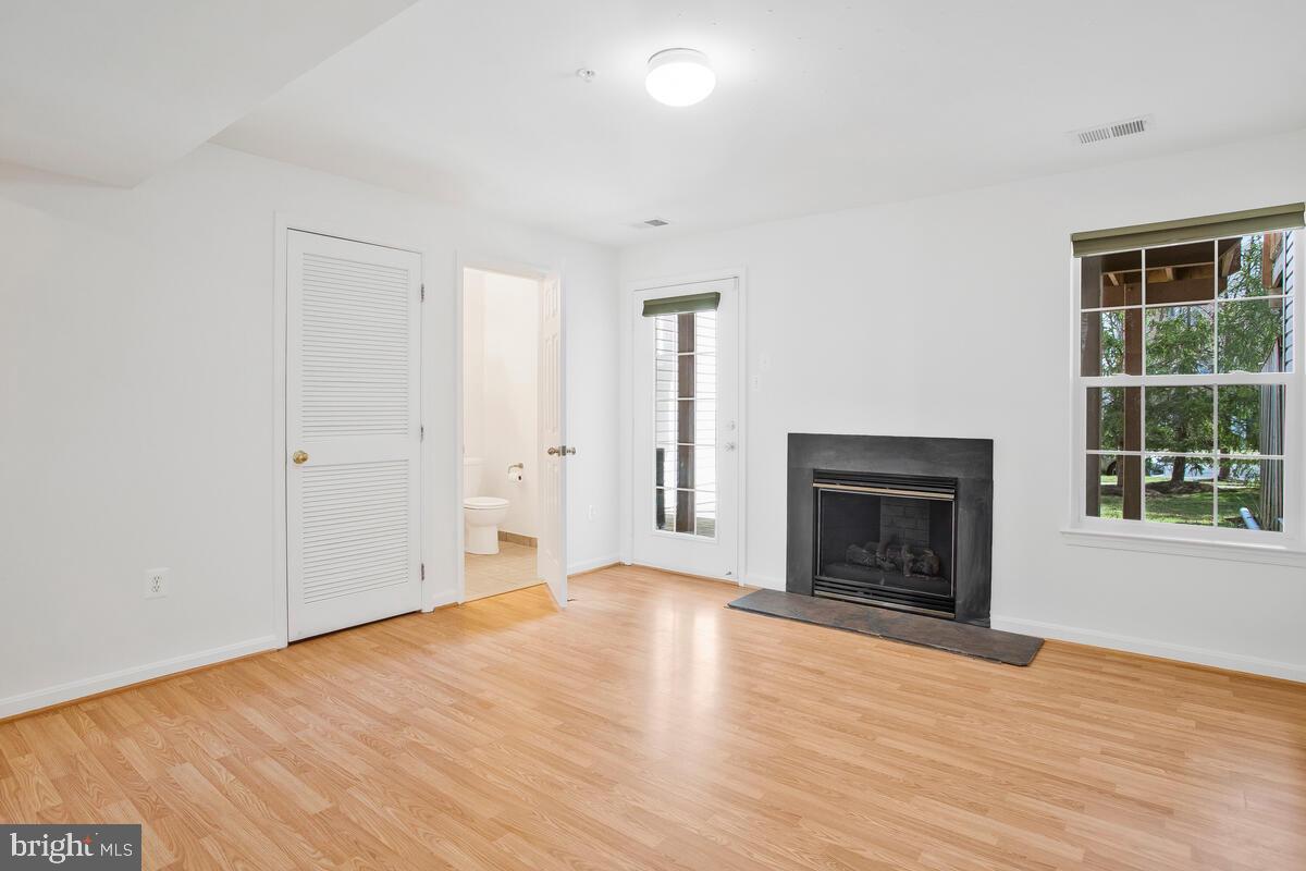 ARBORSIDE AT KENDALL RIDGE - Residential Lease