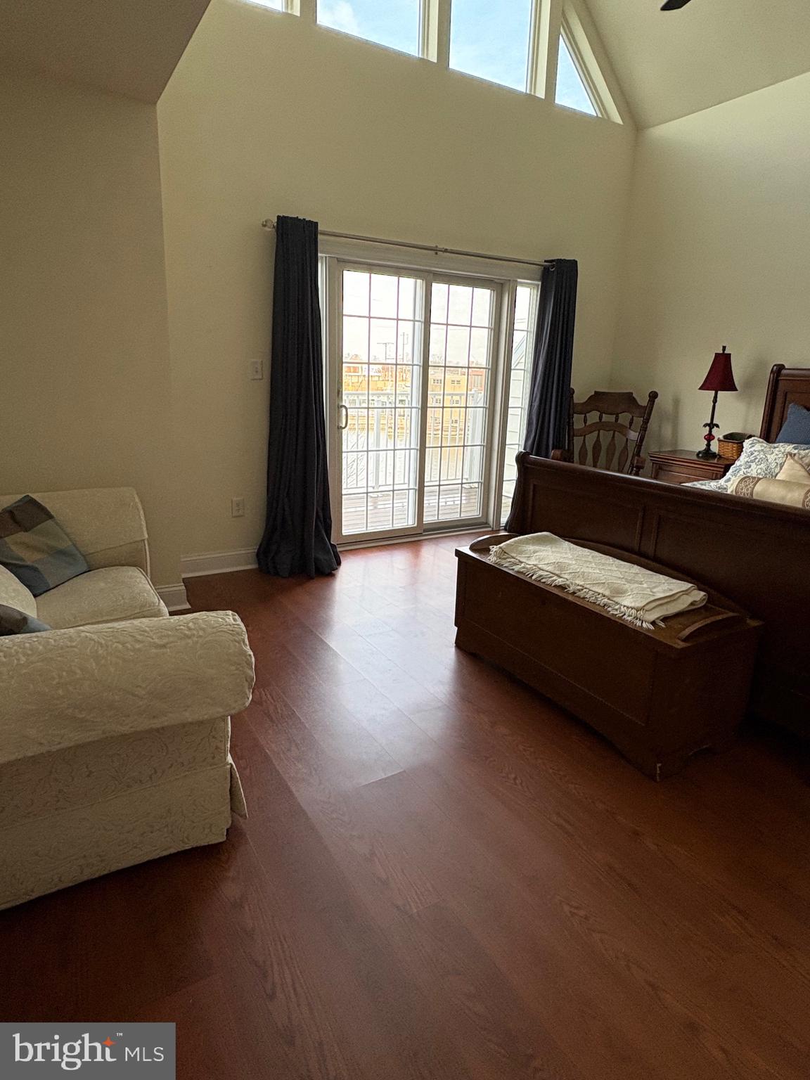 CHRISTINA LANDING - Residential