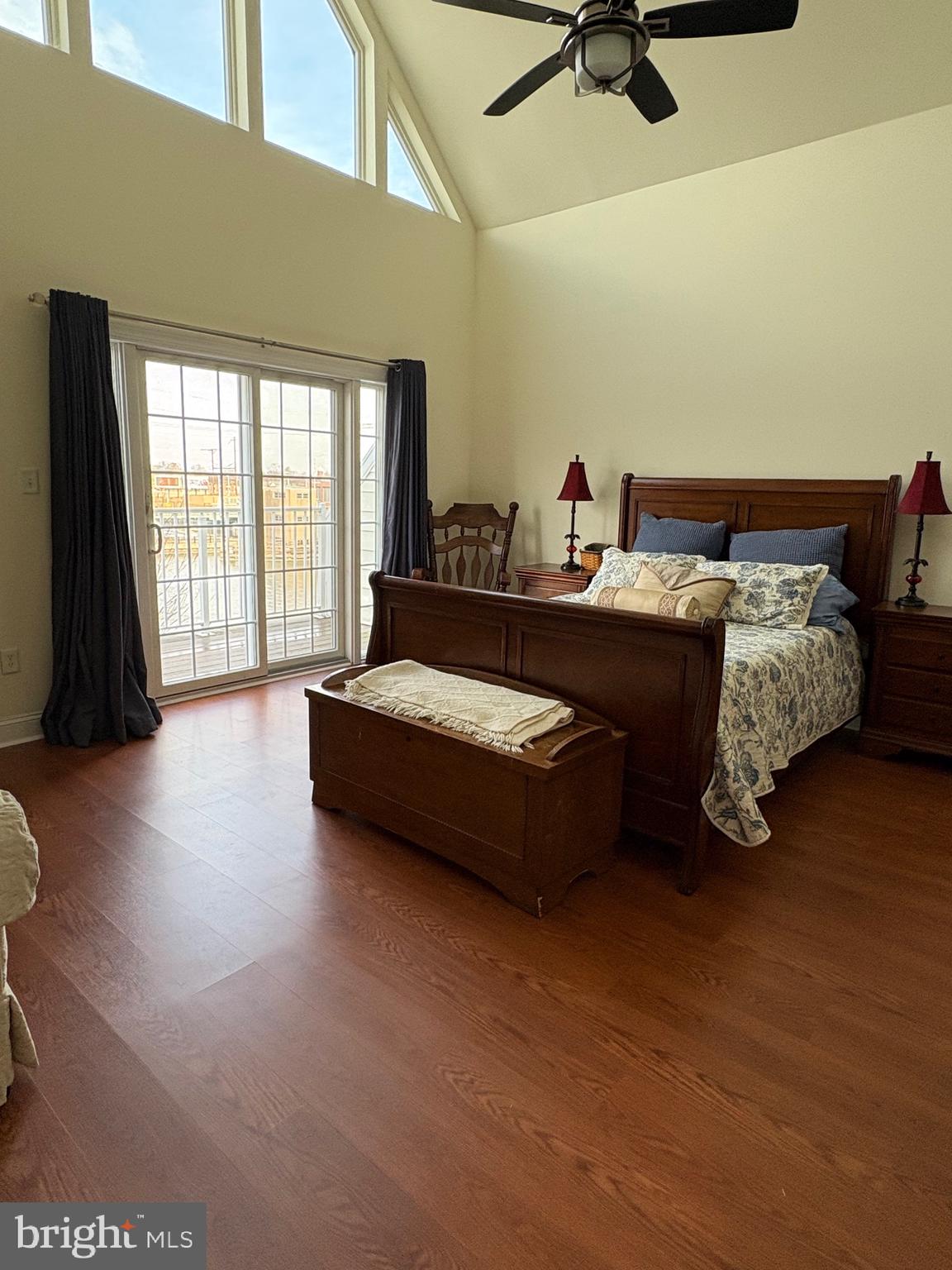 CHRISTINA LANDING - Residential