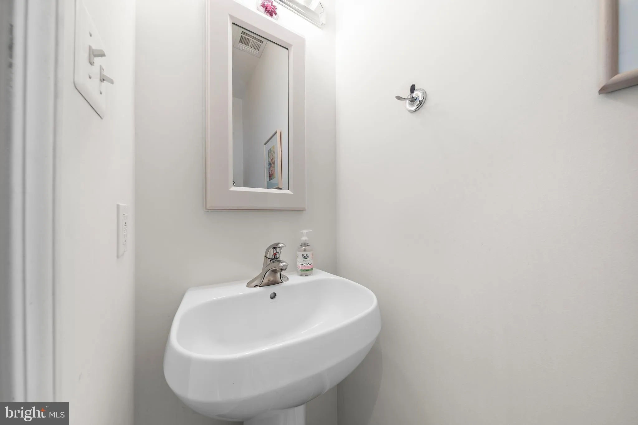 Barnegat Light, New Jersey 08006, United States, 4 Bedrooms Bedrooms, ,3 BathroomsBathrooms,Residential,Active,103259