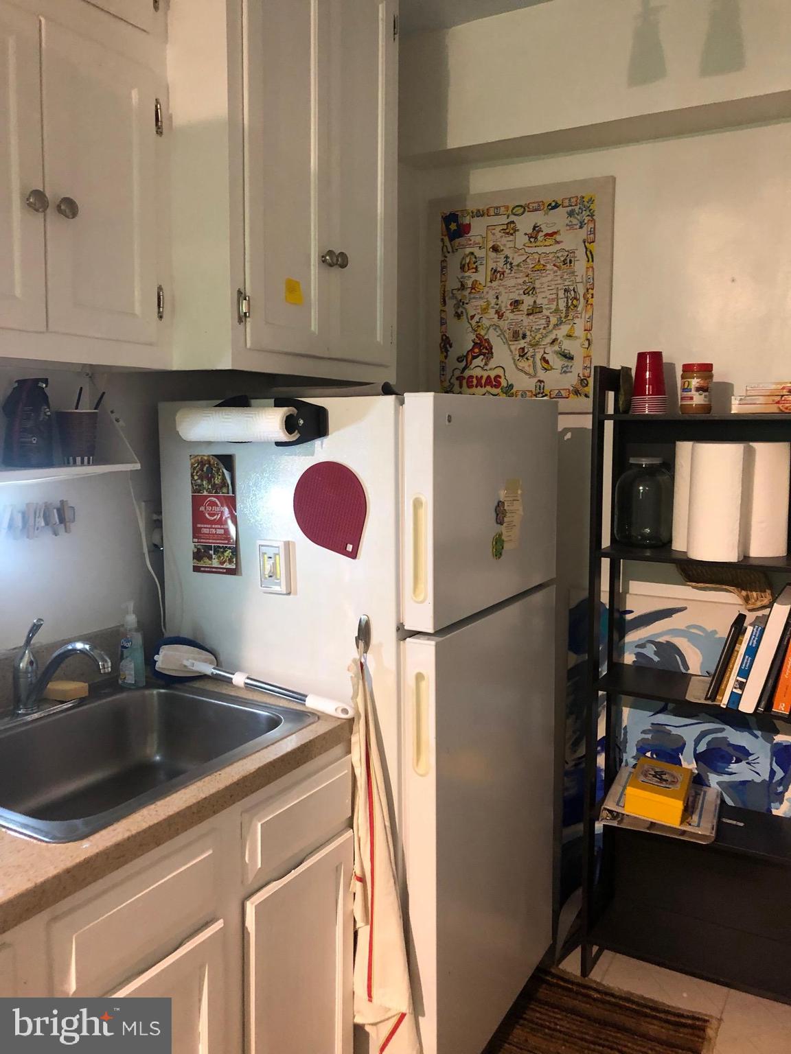 COLONIAL VILLAGE - Residential