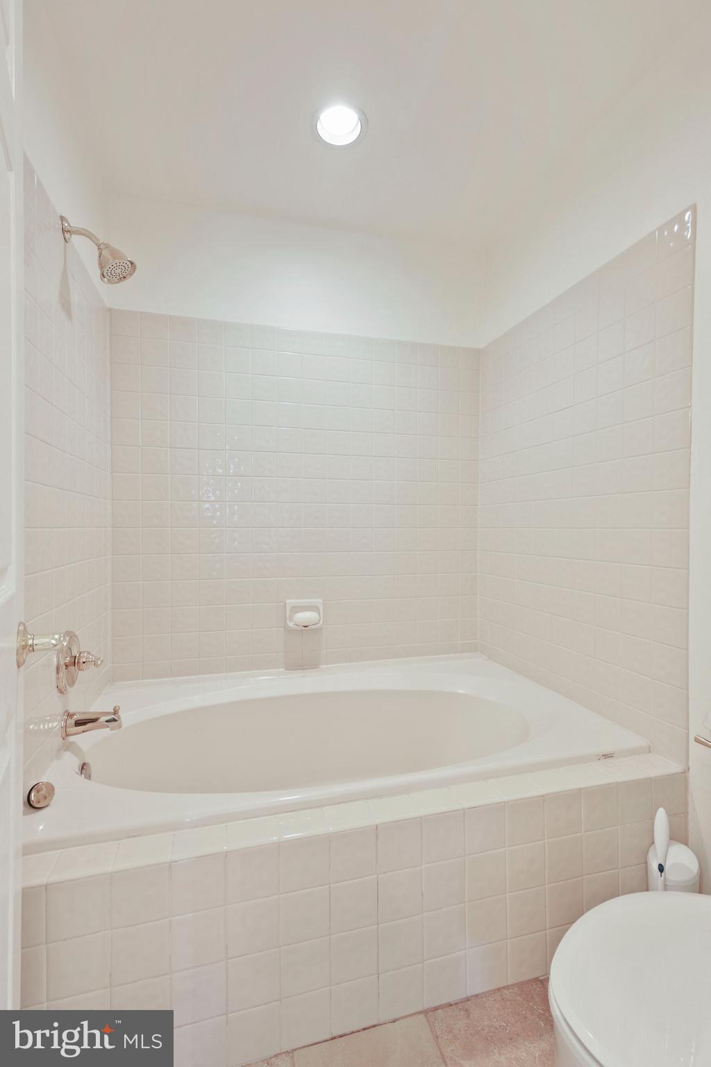 ASHLAND/HUNT VALLEY - Residential