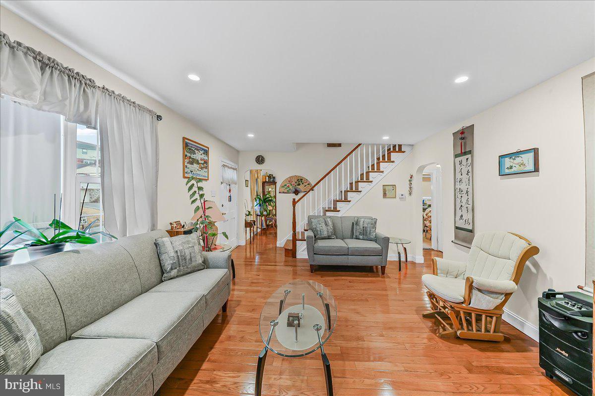 HAVERTOWN - Residential