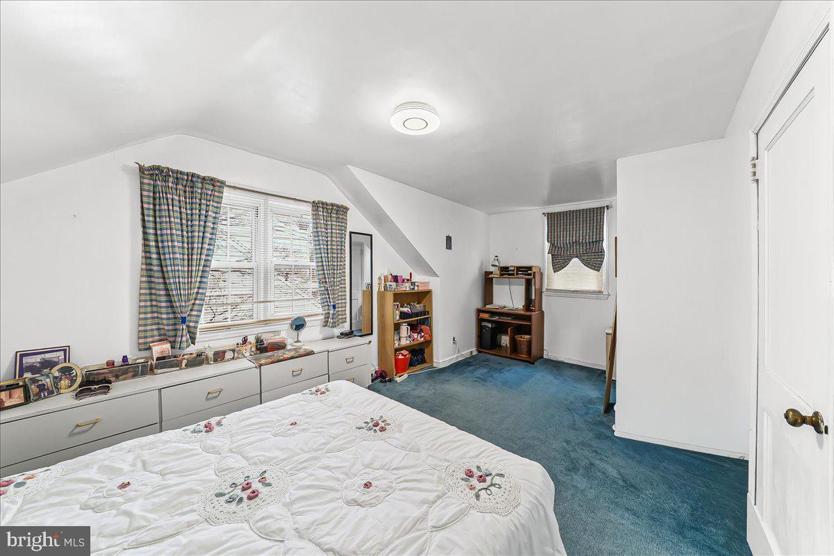 HAVERTOWN - Residential