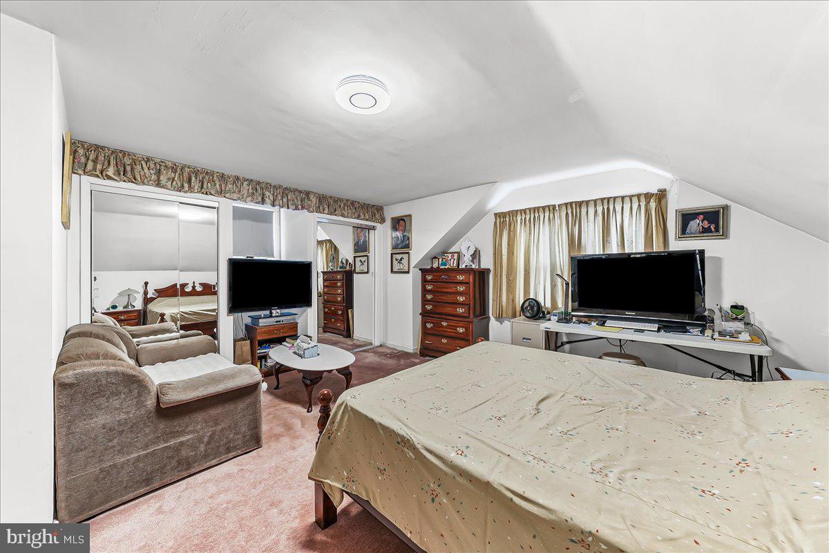 HAVERTOWN - Residential