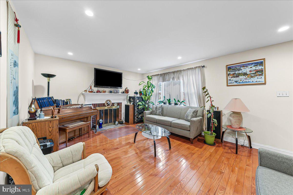 HAVERTOWN - Residential