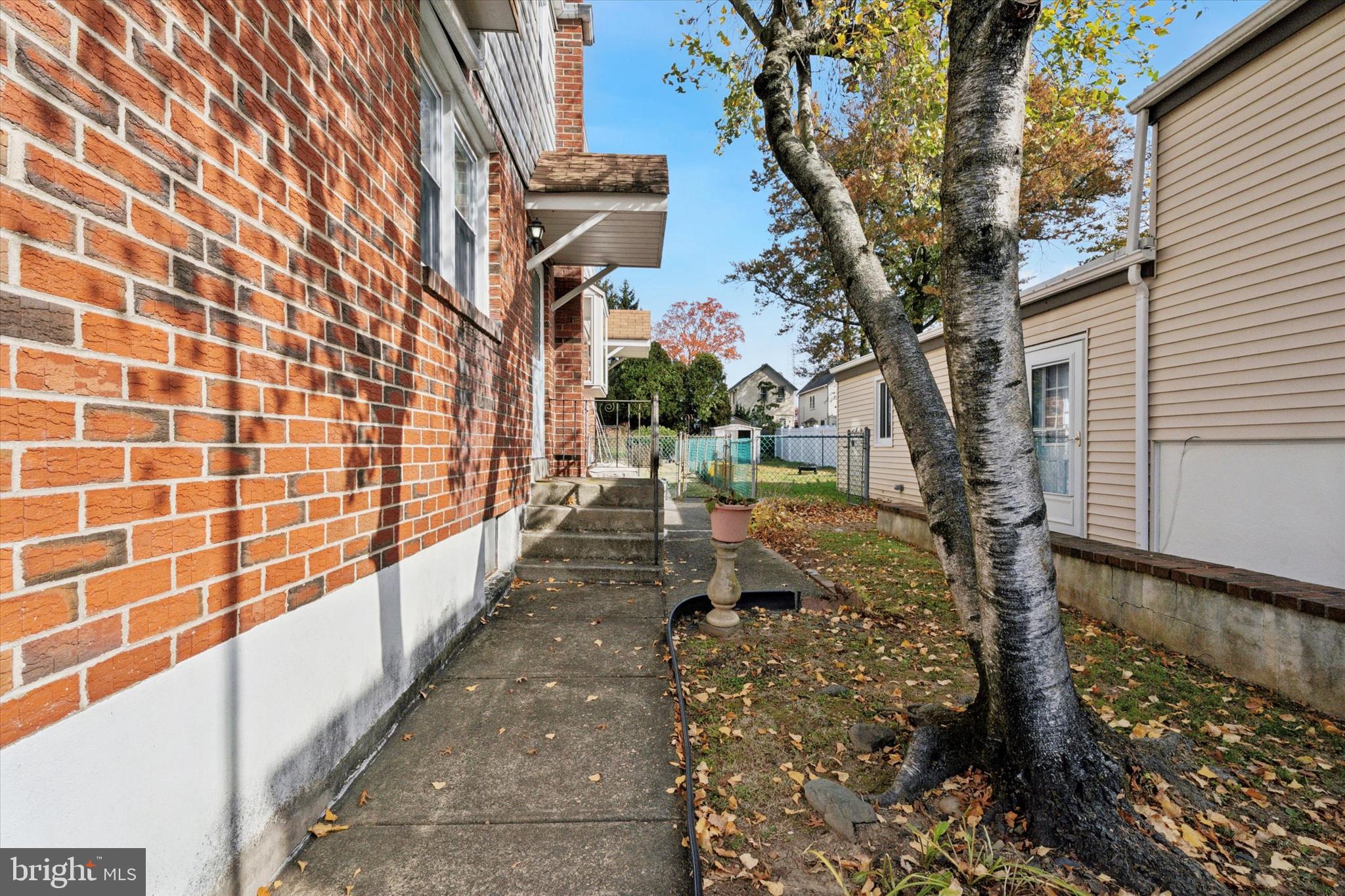 GLENSIDE - Residential