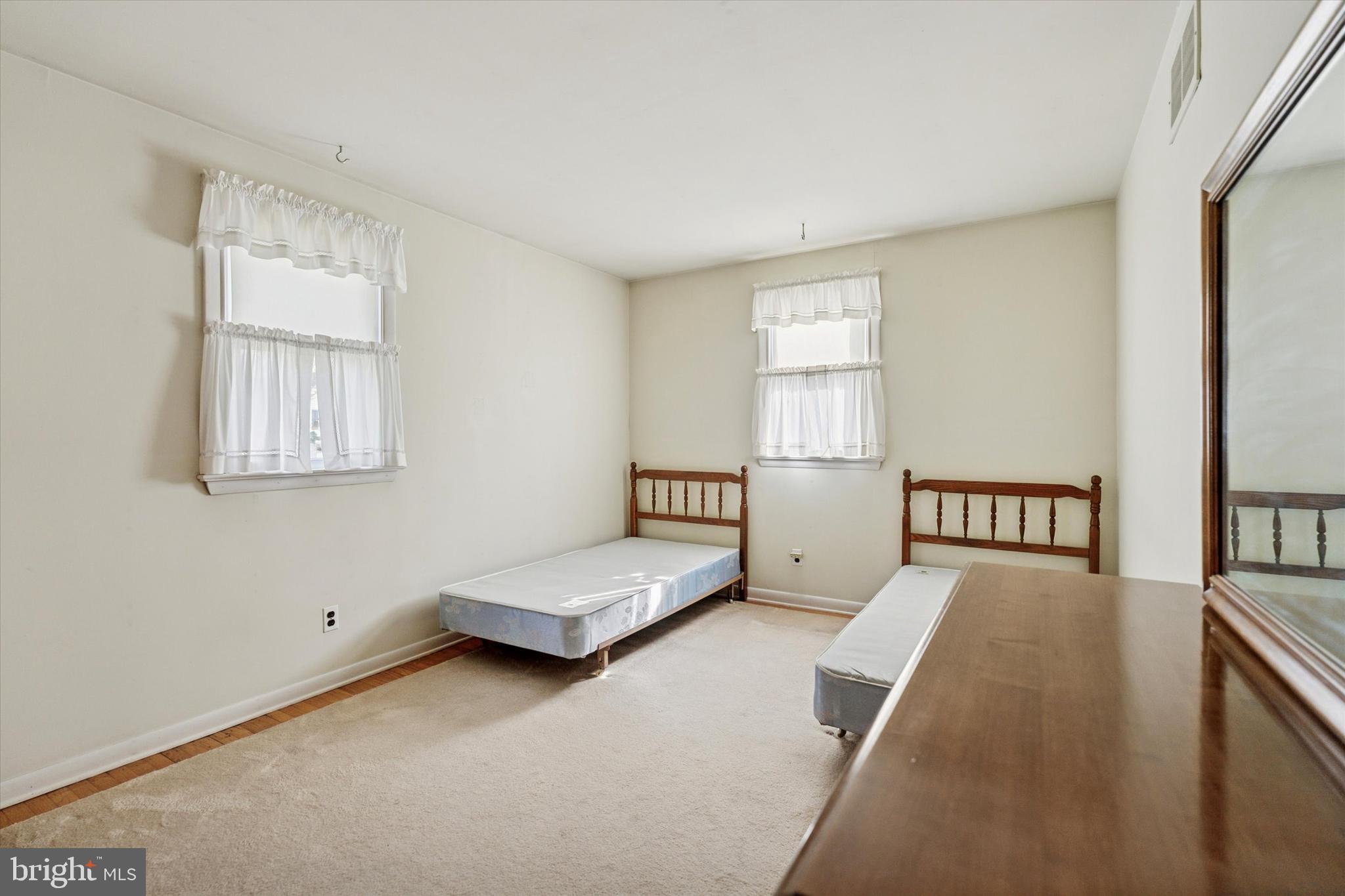 GLENSIDE - Residential