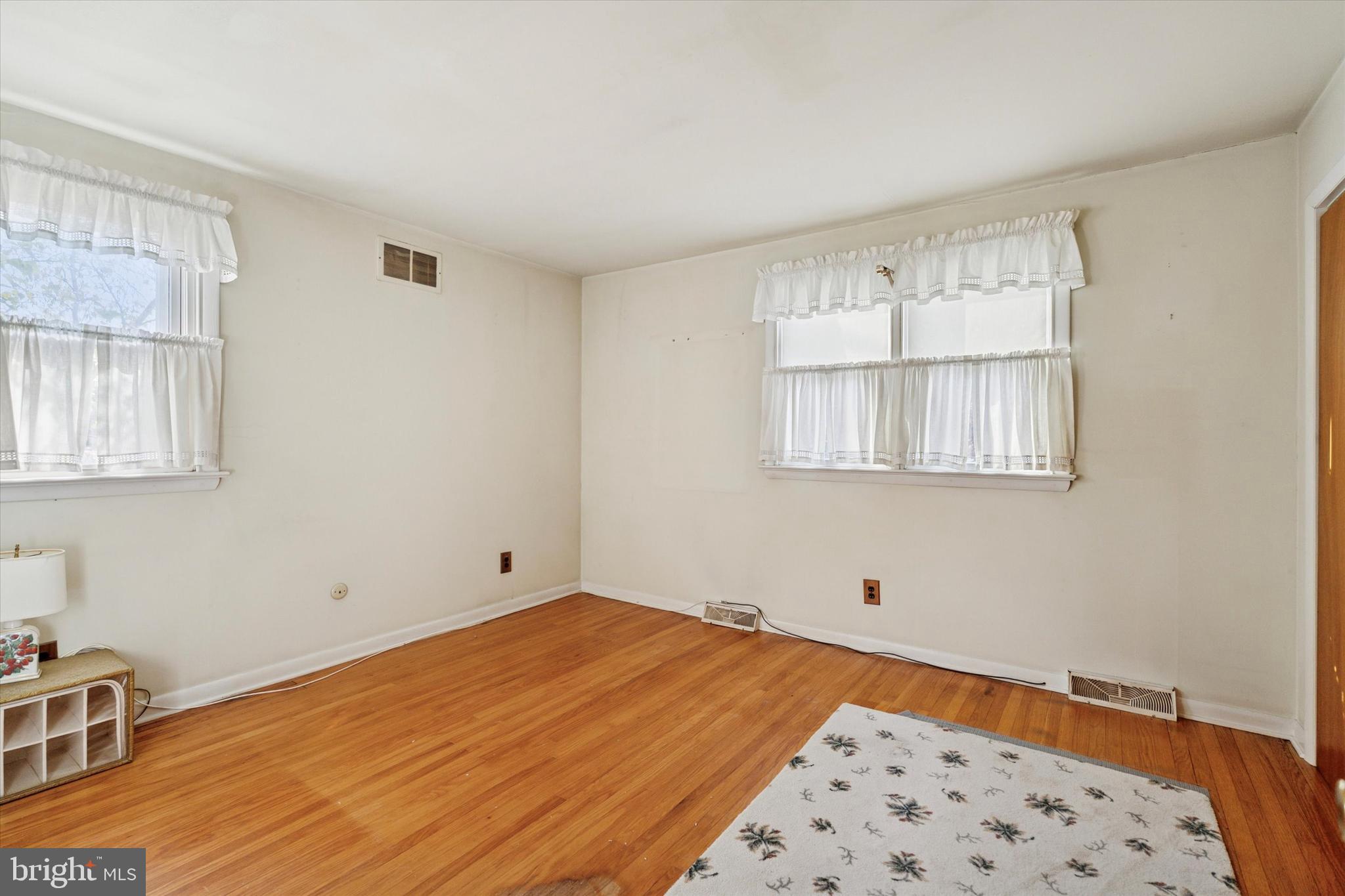 GLENSIDE - Residential