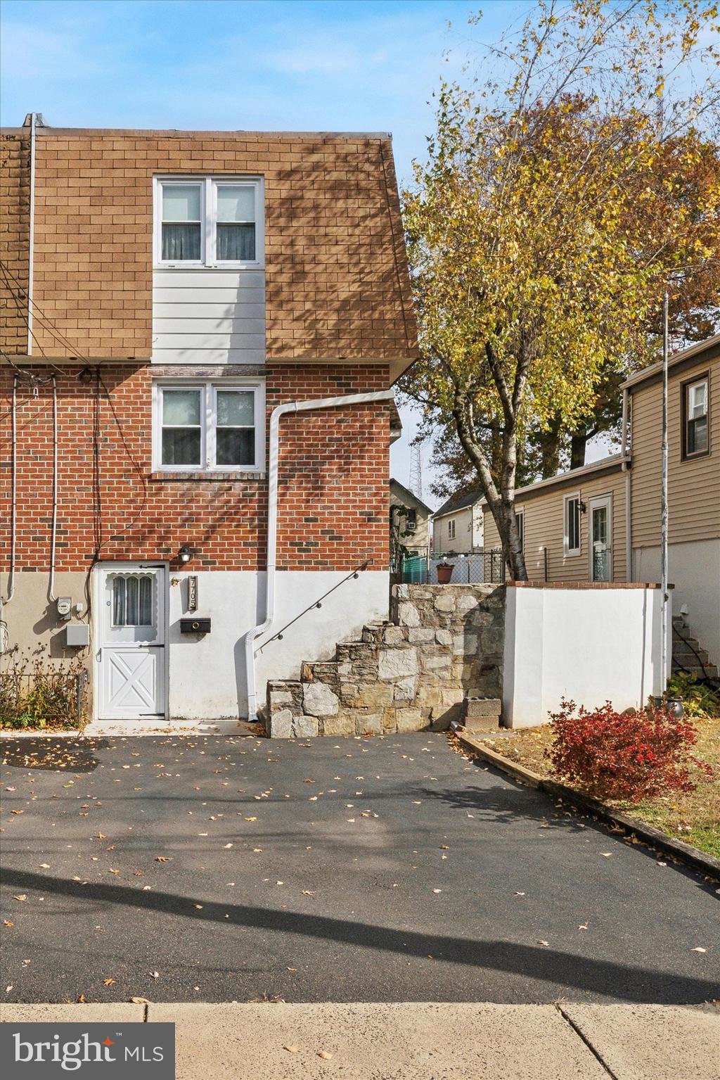 GLENSIDE - Residential