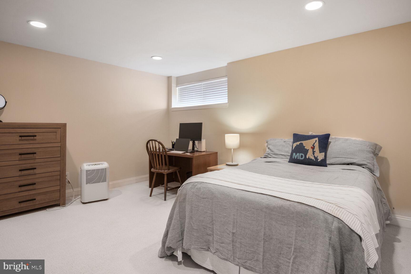 KENWOOD PARK - Residential