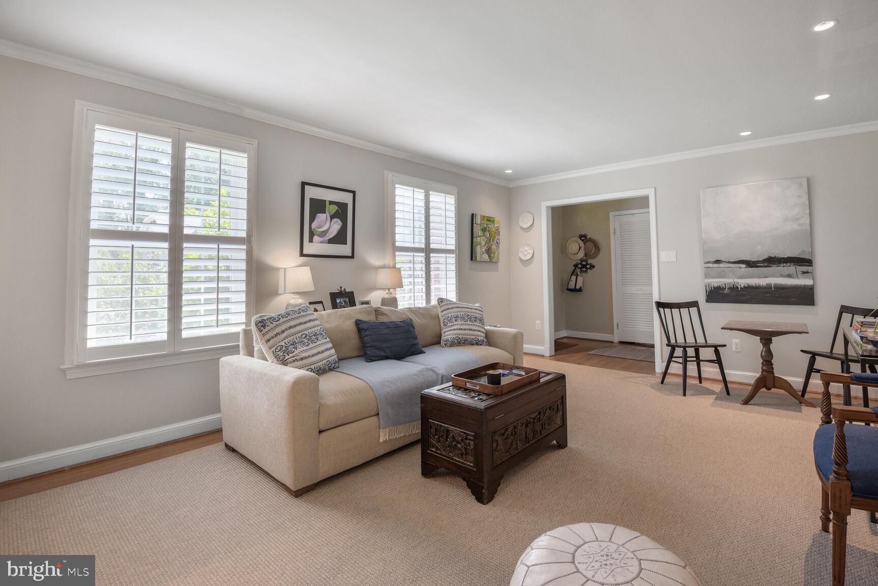 KENWOOD PARK - Residential