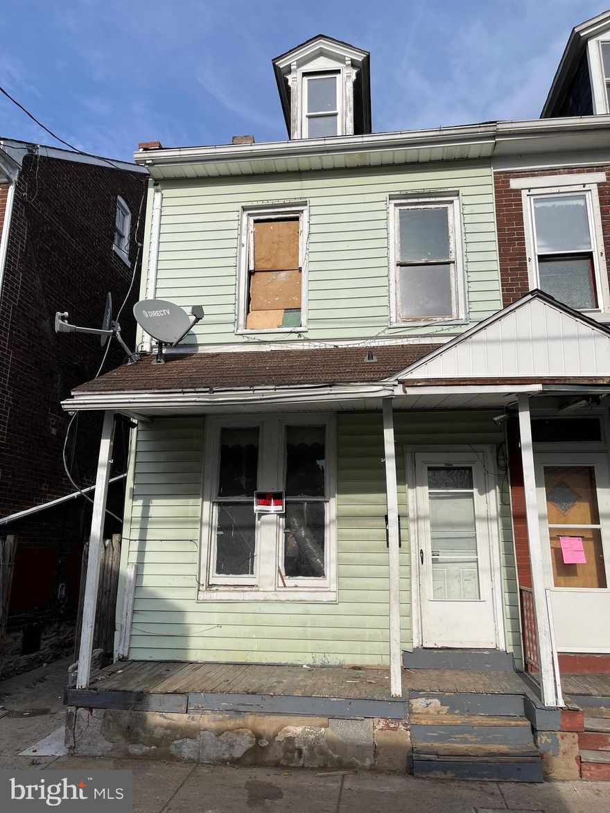🎵 C'mon Get Happy 🎶 at your new flip/project on N. Partridge Street here in beautiful Lebanon! There are myriad reasons 🎵I Think I Love This🎶 property, but chief among them is that there is plenty of meat on the bone for the person who snags this one up!  3 bedrooms and 1 bathroom are present in this 1897 stunner.   Could there be a ghost?  Who knows.   Either way, the theoretical ghost will surely be annoyed by the rehab work that will be needed to restore this home to it's former glory!  Tankless water heater and furnace are undated but definitely newer than the Lyndon Baines Johnson administration, the roof has been patched up and ready to protect your commodities from the elements and this spot is THE blank canvas you've been looking for! Schedule your showing yesterday to come say 🎶 Hello, Hello 🎵 and secure this flip as your very own!