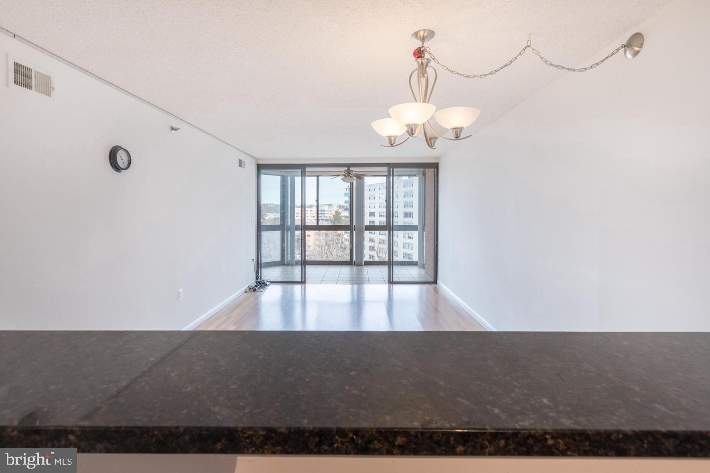 1001 N RANDOLPH STREET 811