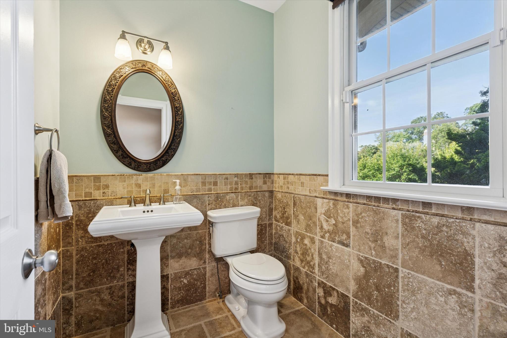 NEWLIN GREENE - Residential