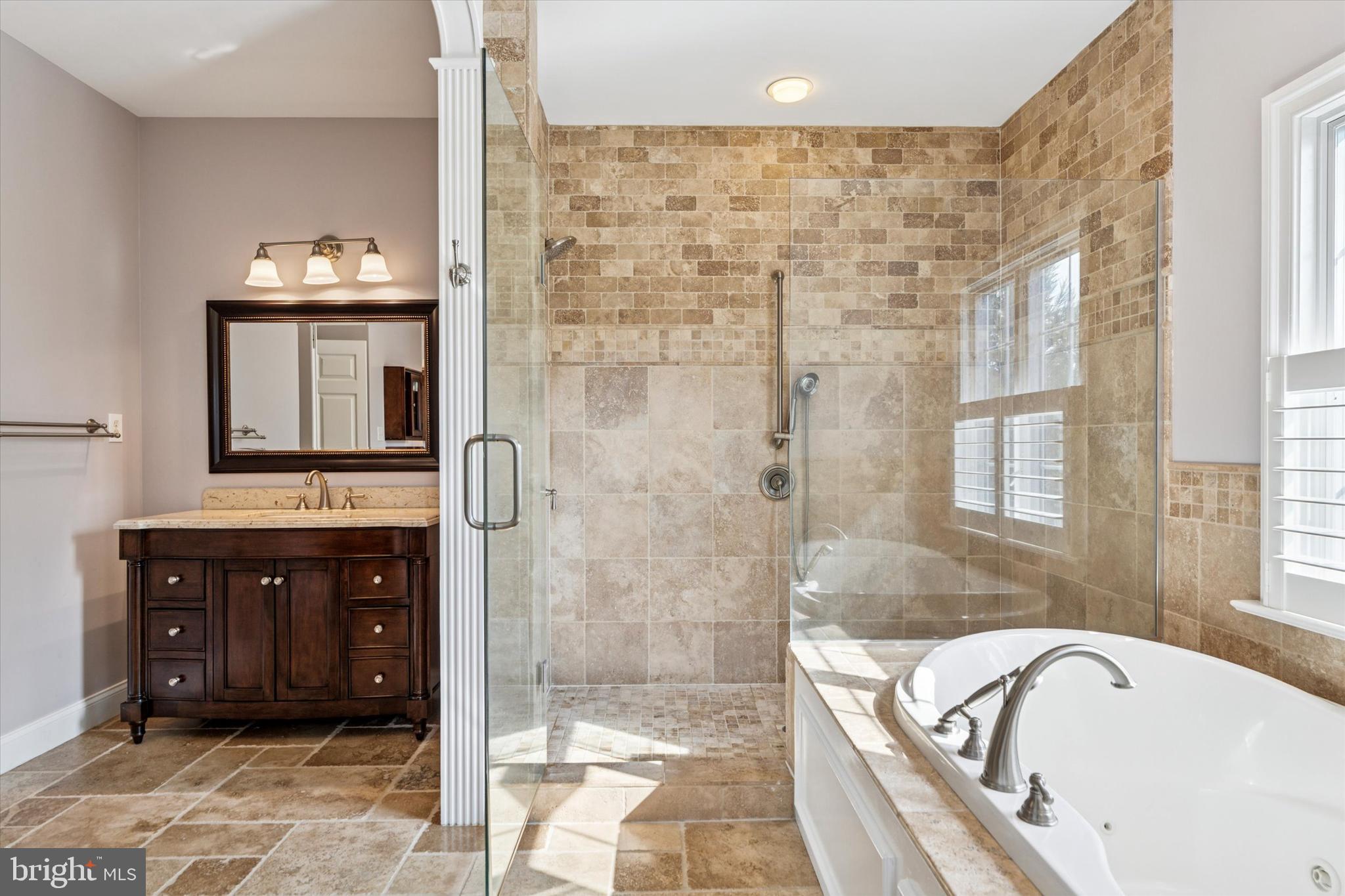 NEWLIN GREENE - Residential