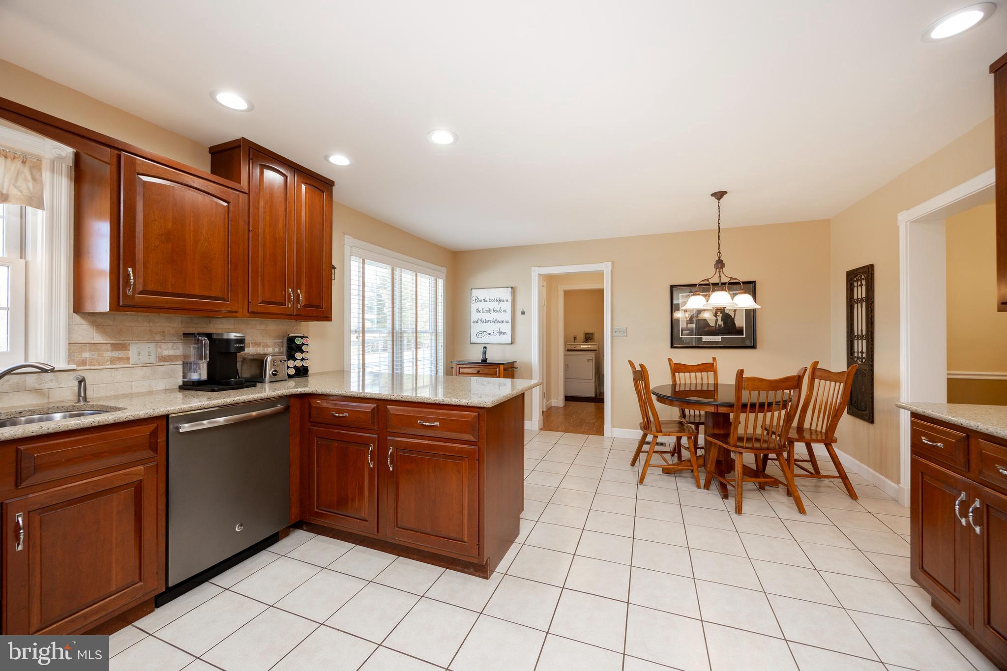 ROLLING RIDGE - Residential