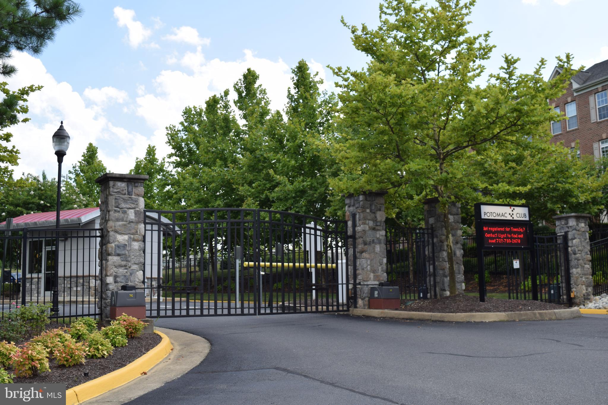 POTOMAC CLUB - Residential Lease