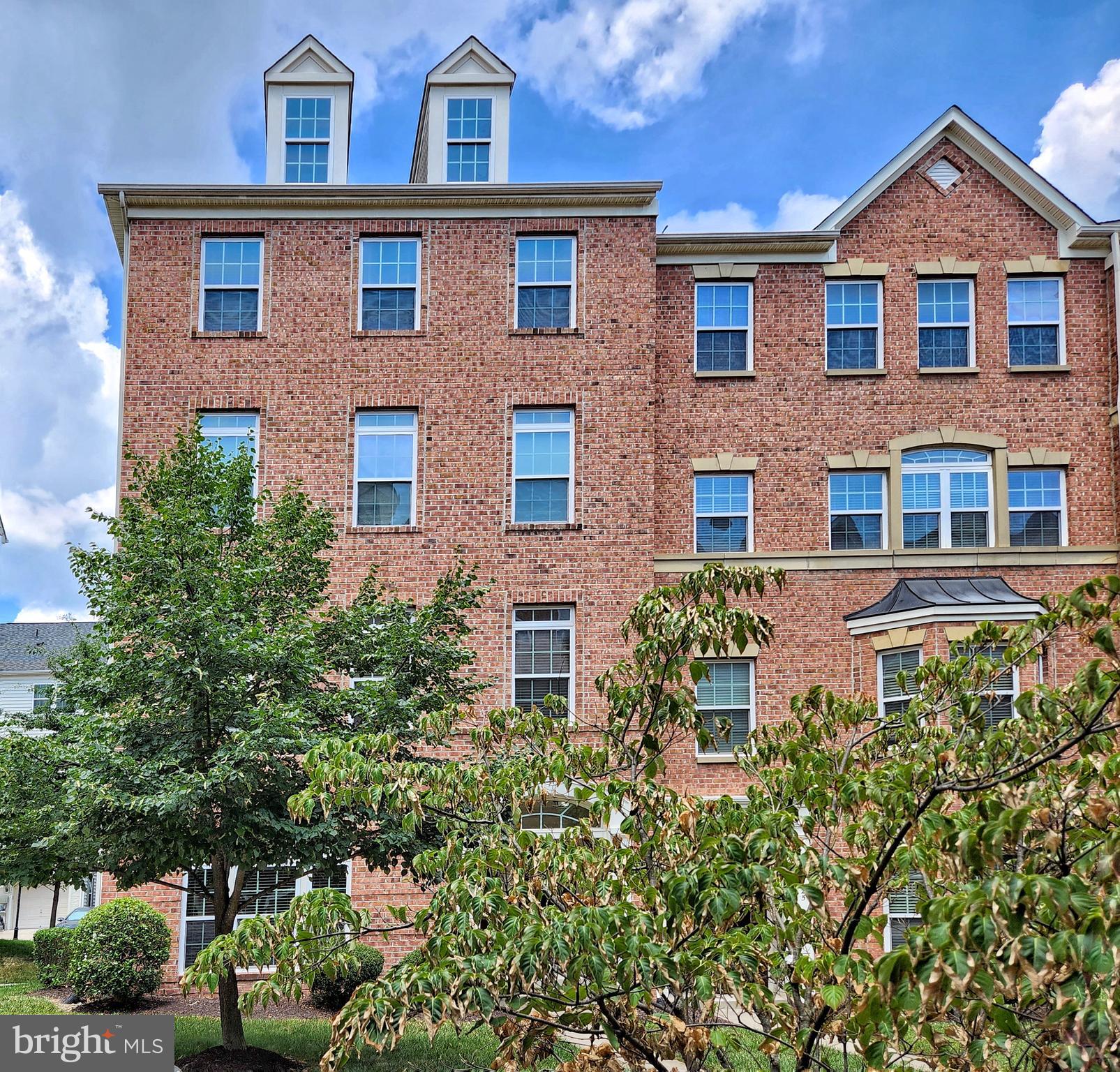 POTOMAC CLUB - Residential Lease