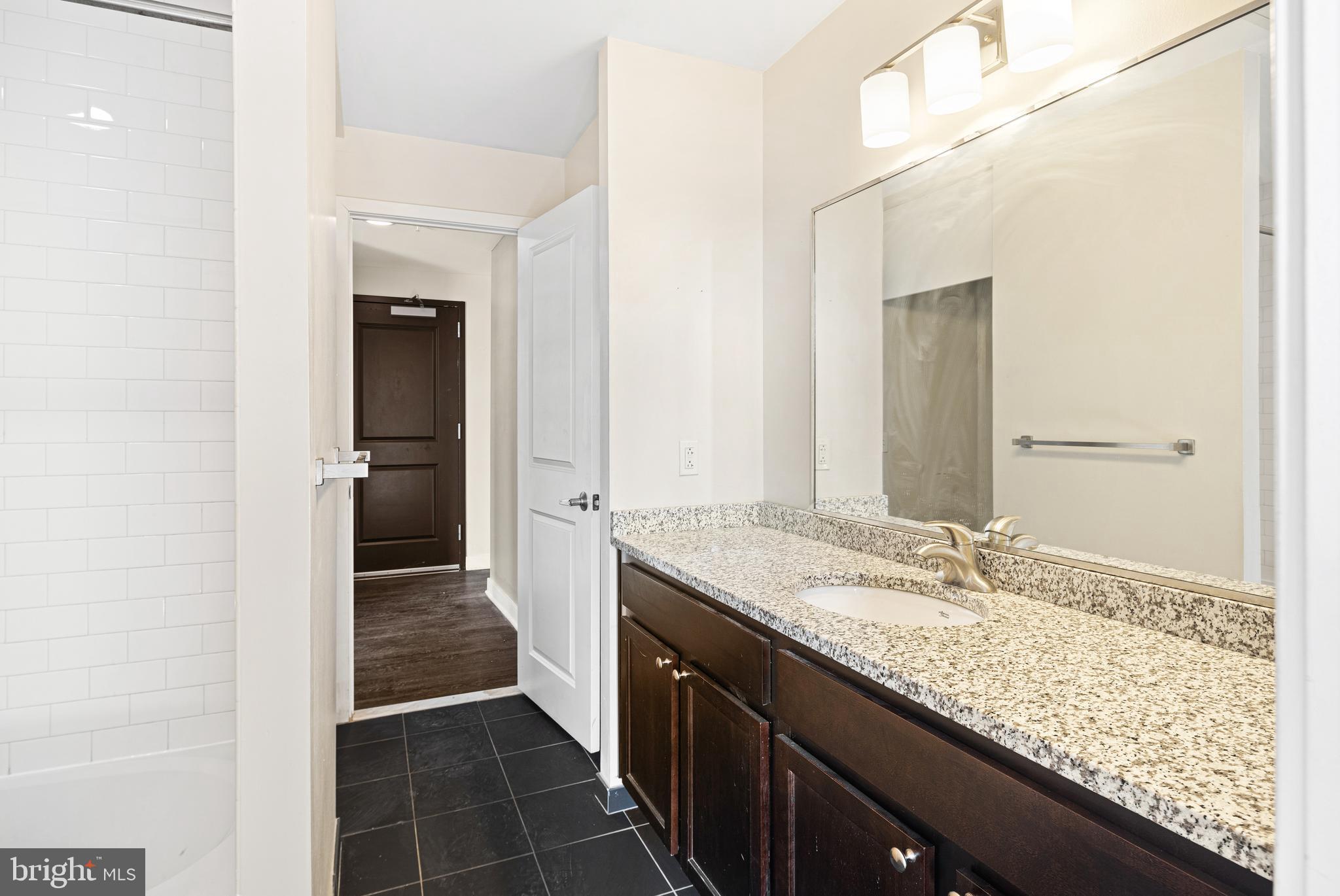 CENTER CITY - Residential Lease