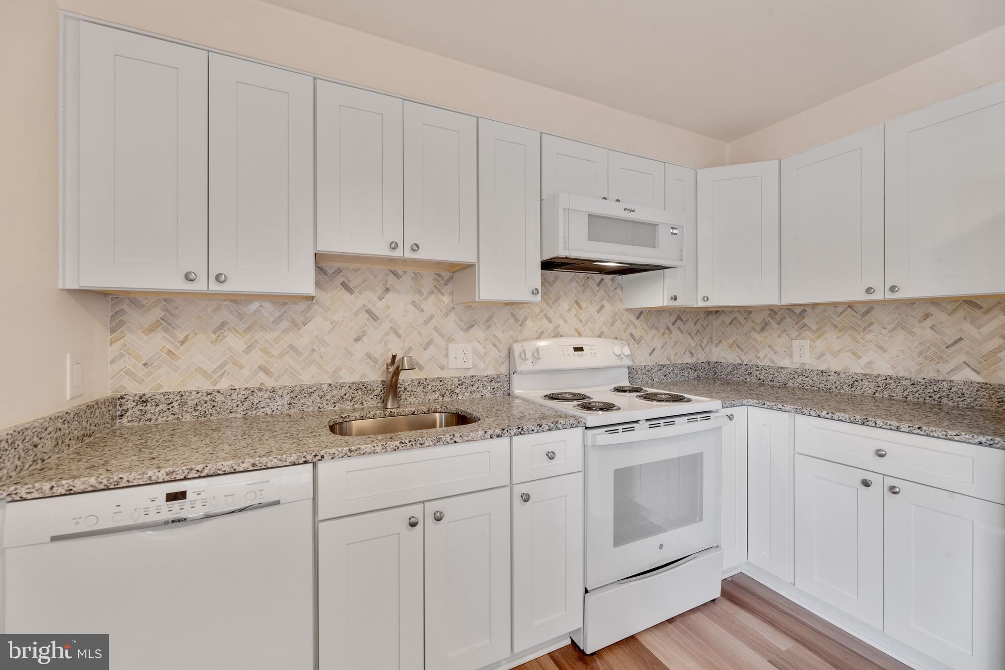 ELAN MEWS - Residential