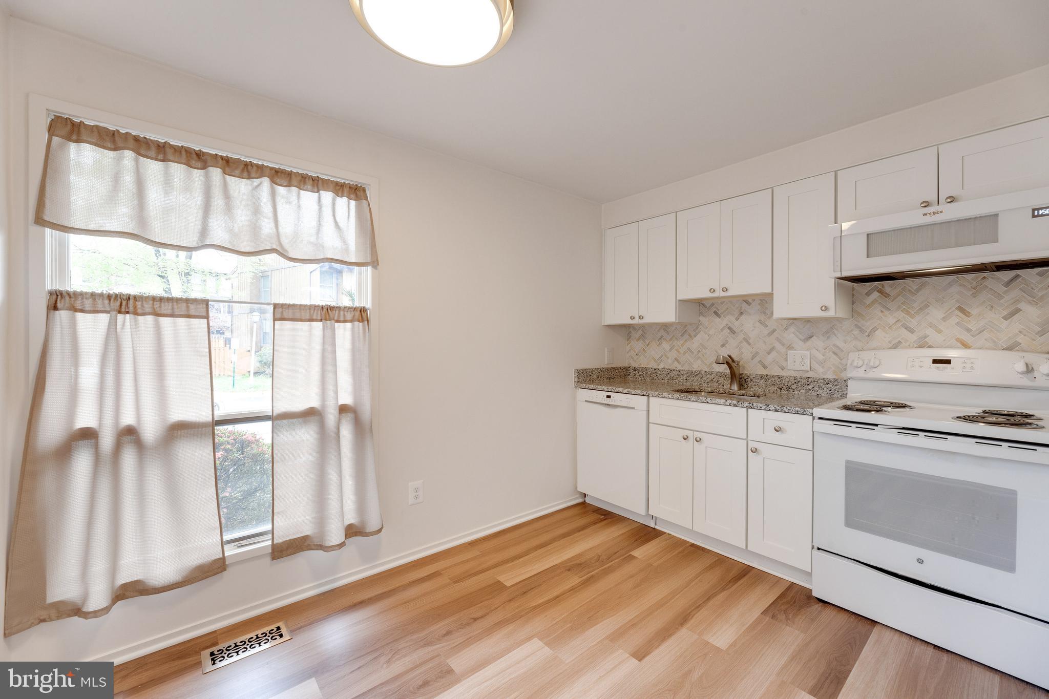 ELAN MEWS - Residential