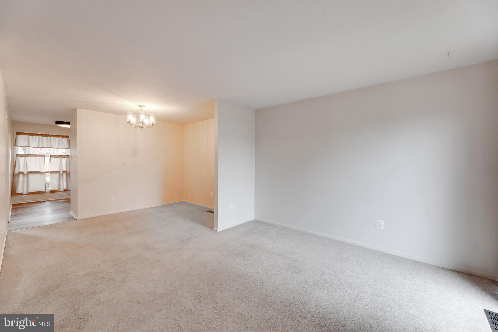 ELAN MEWS - Residential