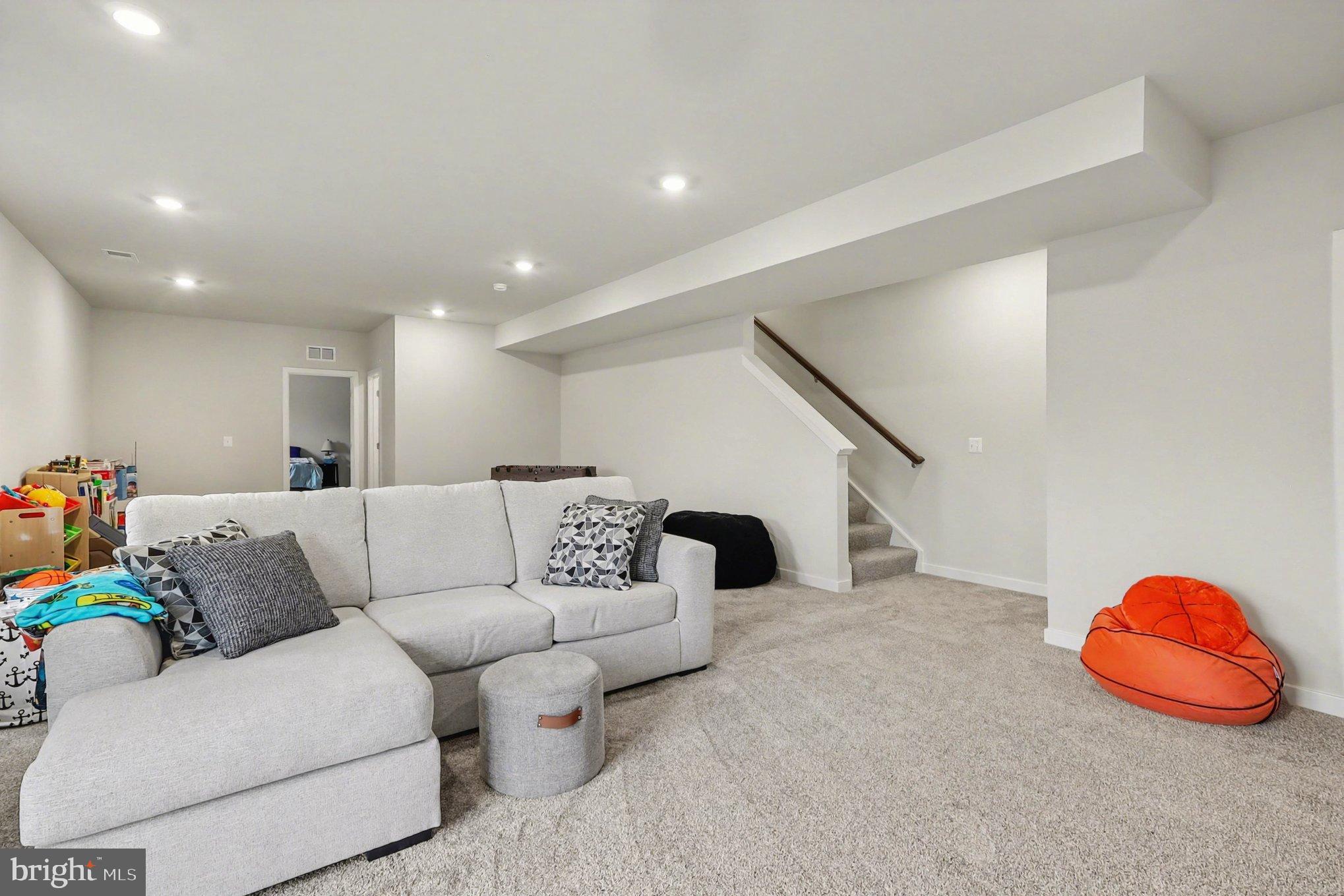 CLEVENGER CORNER VILLAGE - Residential