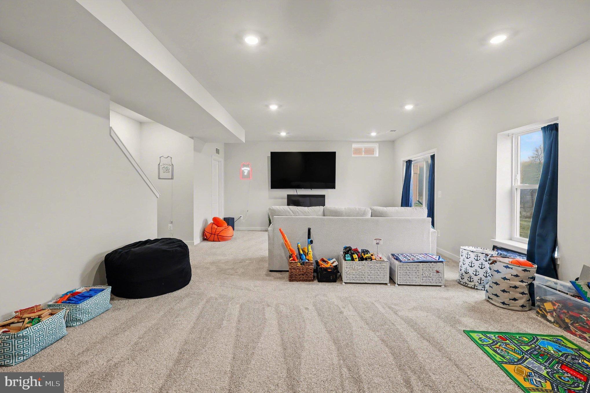 CLEVENGER CORNER VILLAGE - Residential