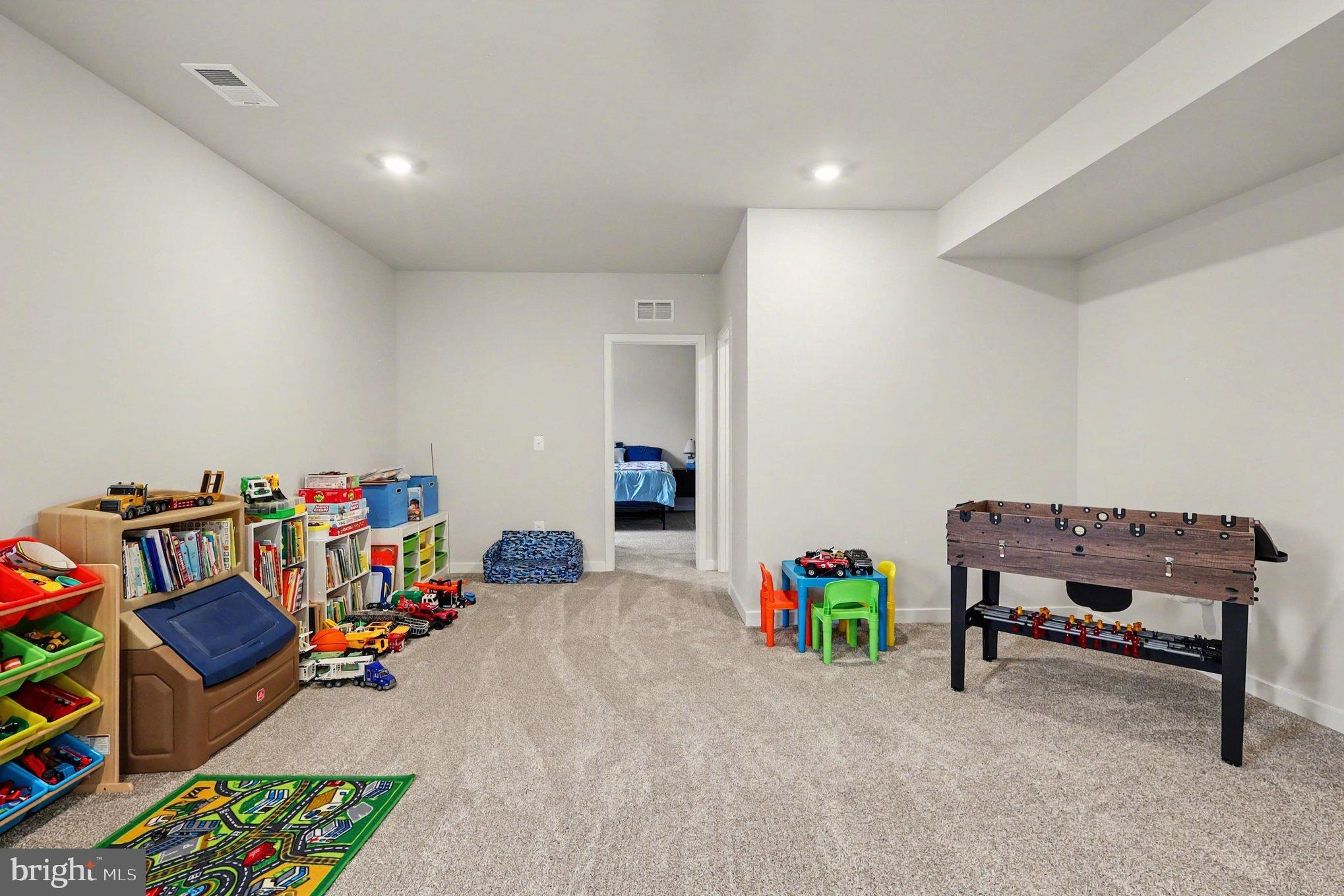 CLEVENGER CORNER VILLAGE - Residential