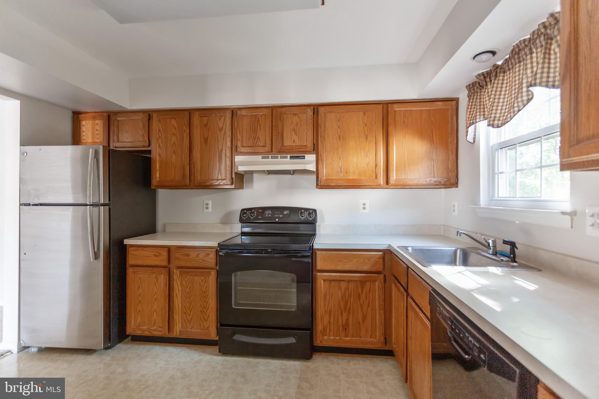 ROLLINGWOOD - Residential Lease
