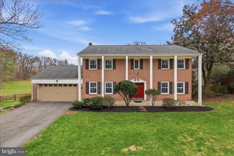 Photo of 1335 Macbeth Street, MCLEAN, VA 22102 (MLS # VAFX2319450)