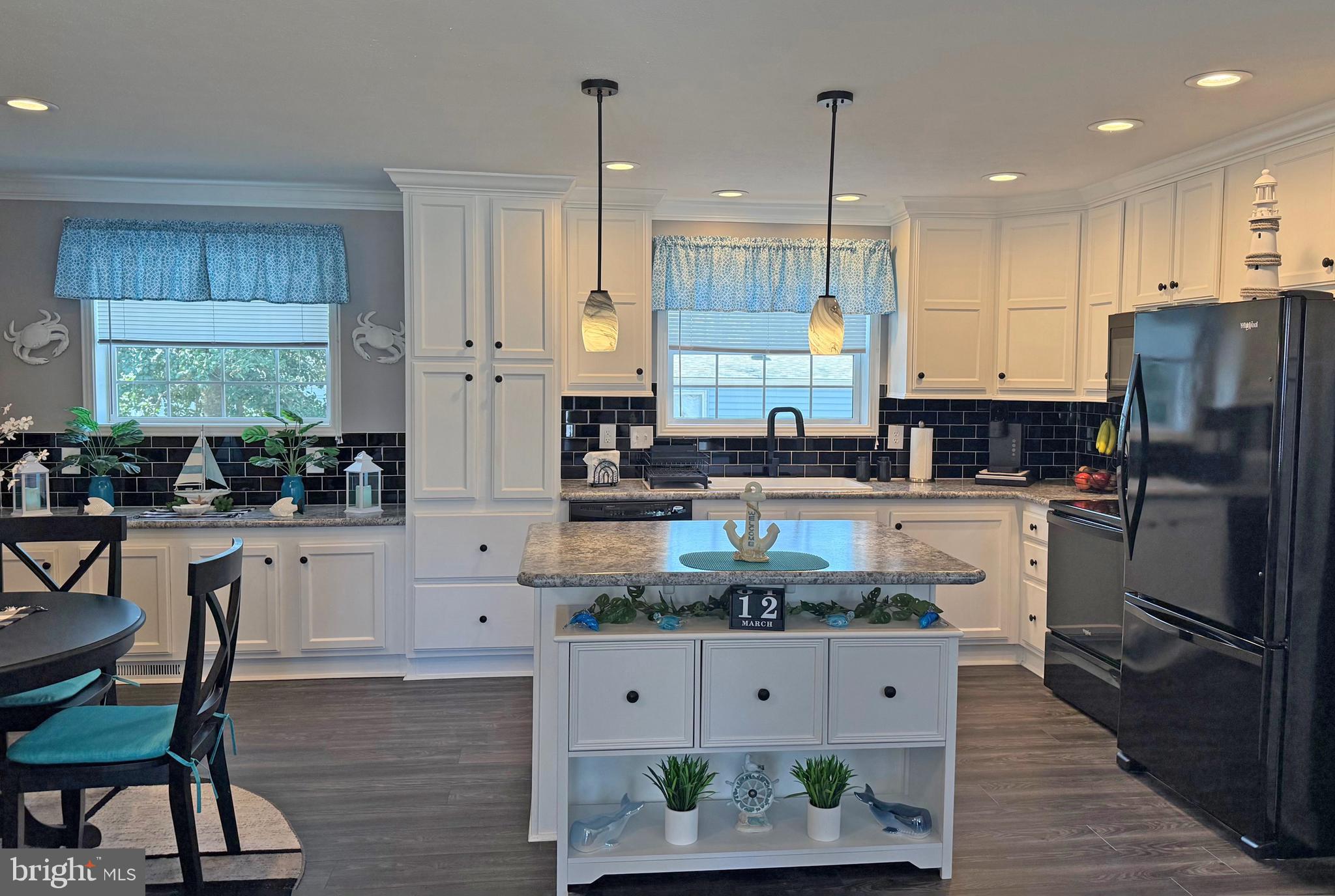 SILVERVIEW FARM MHP - Residential