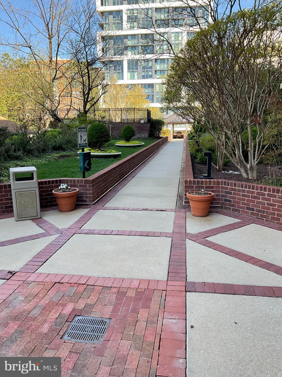 THE CHASE AT BETHESDA - Residential