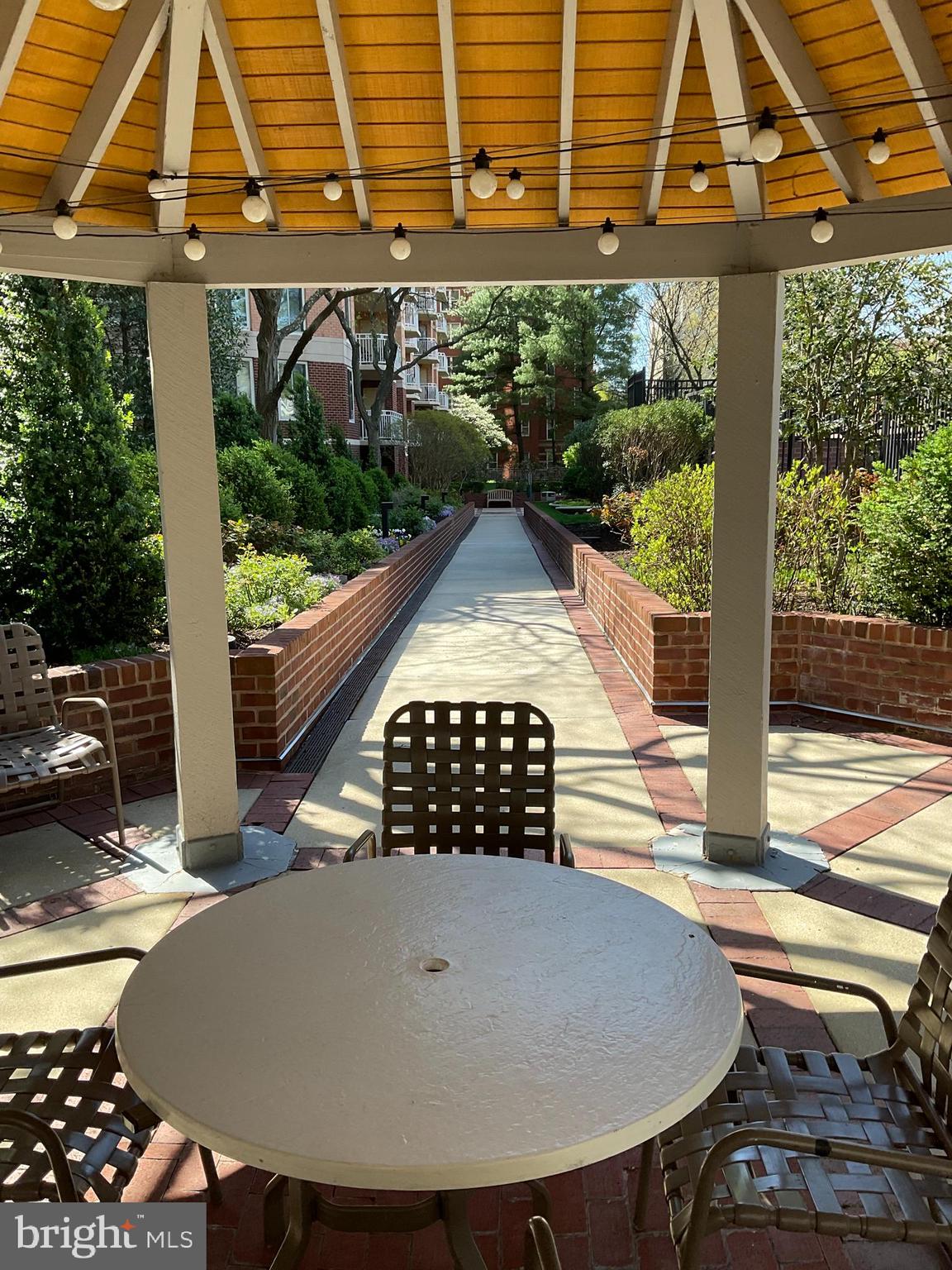 THE CHASE AT BETHESDA - Residential