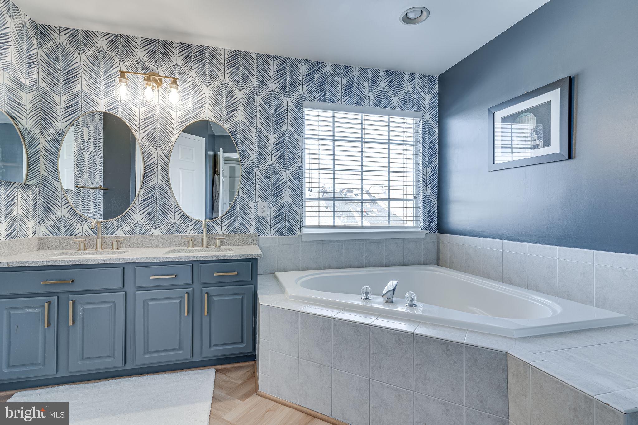 PINEY ORCHARD - Residential