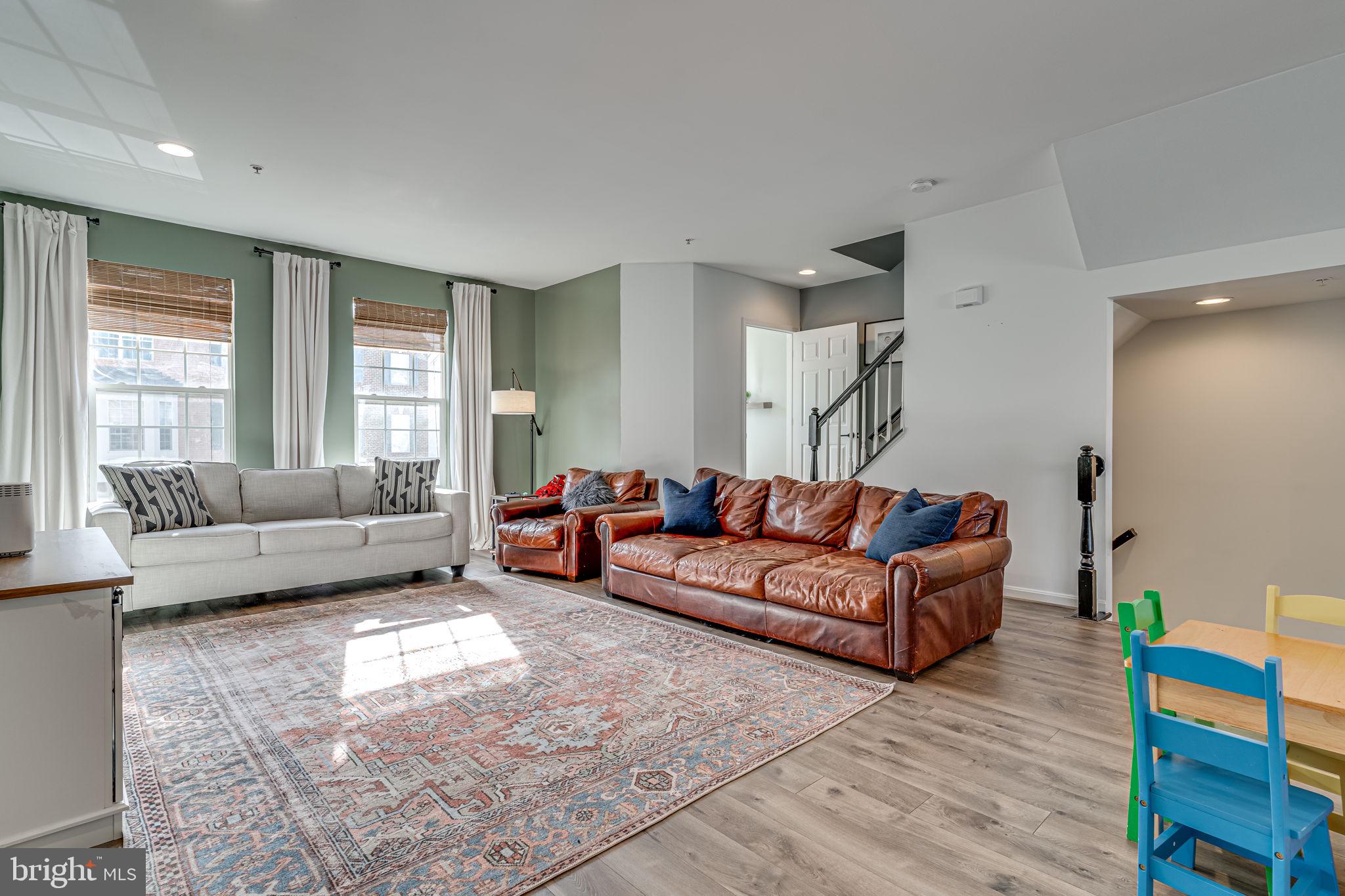 PINEY ORCHARD - Residential