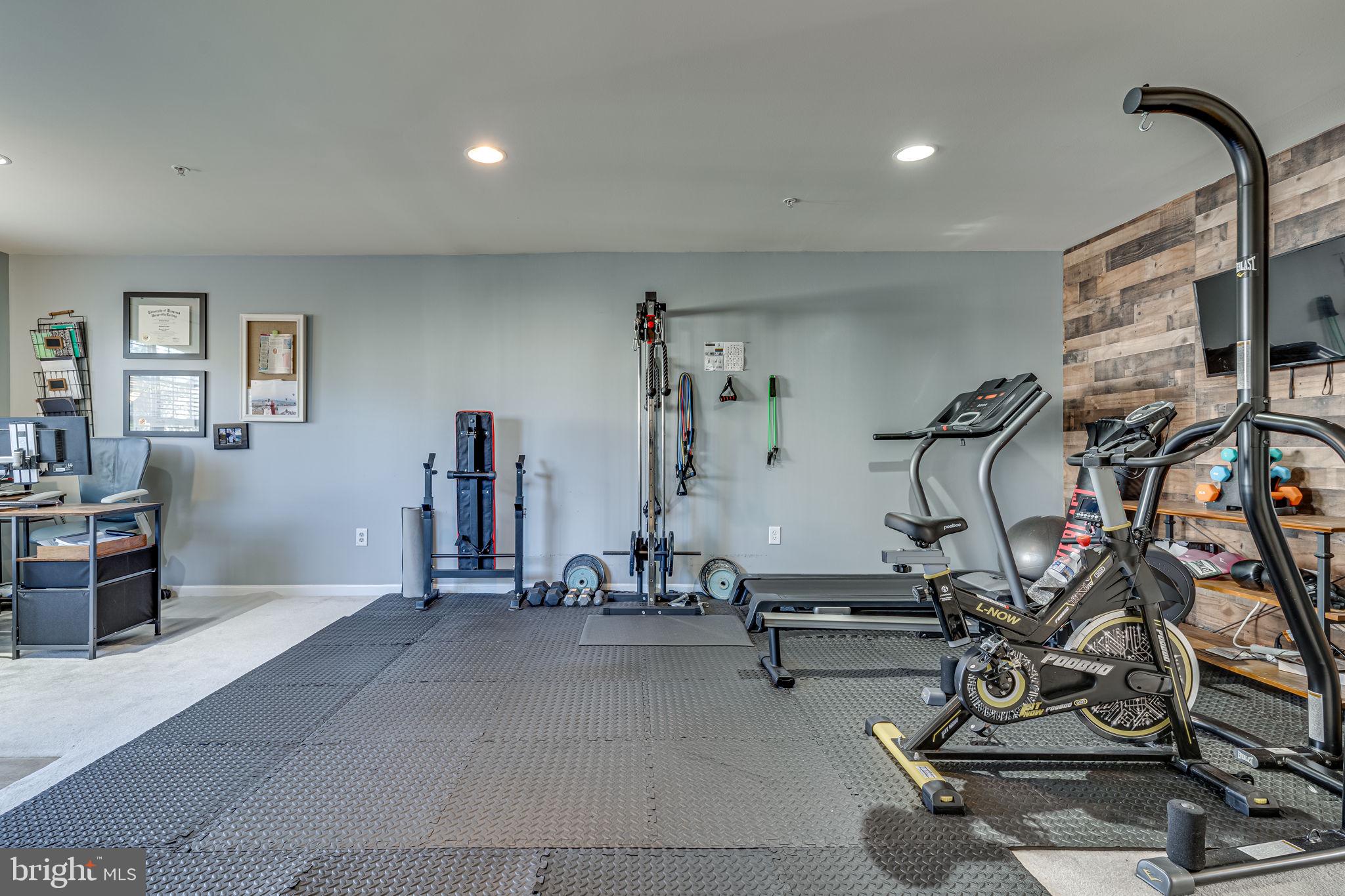 PINEY ORCHARD - Residential