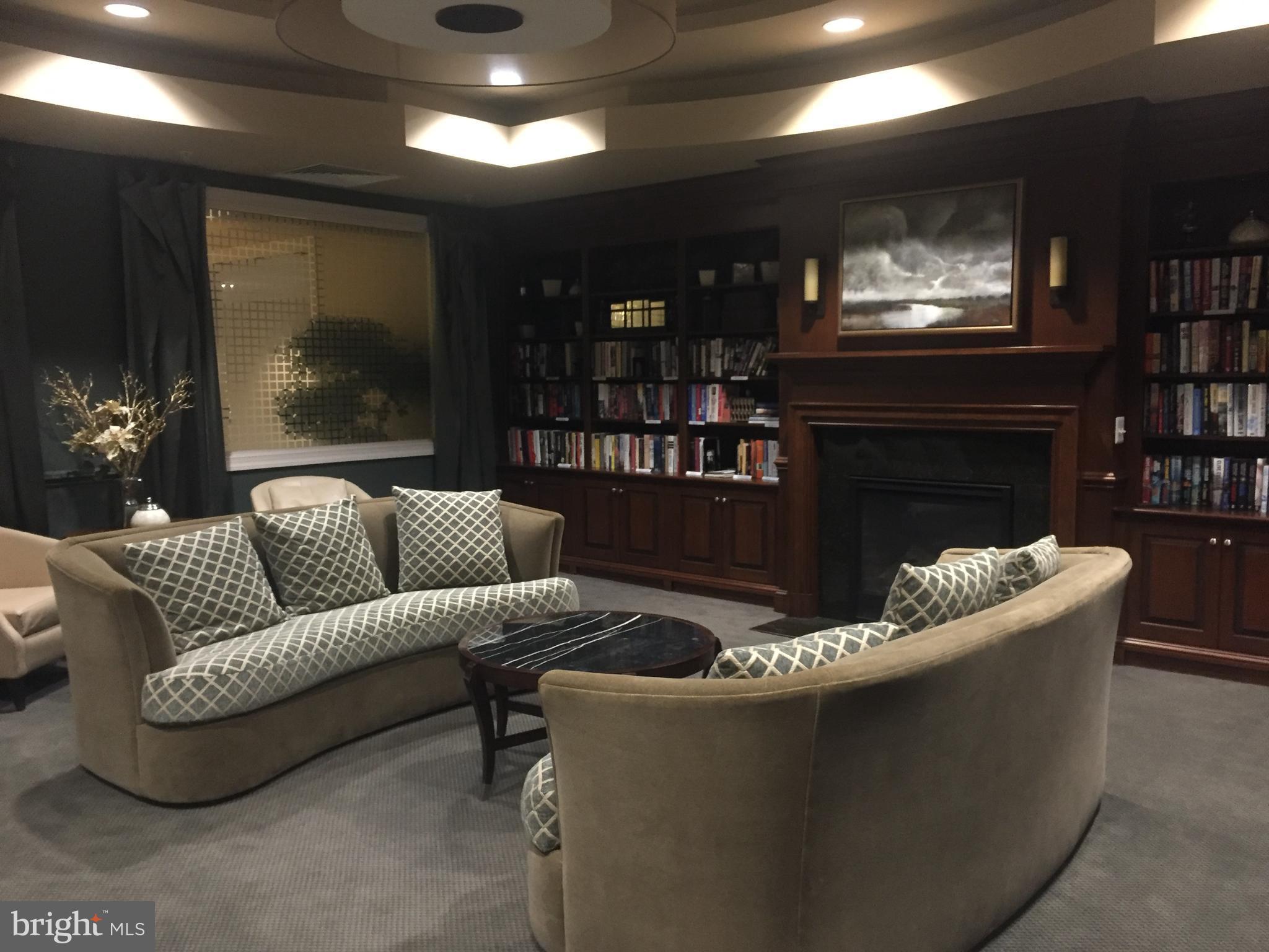 ANNAPOLIS TOWNE CENTRE - Residential Lease