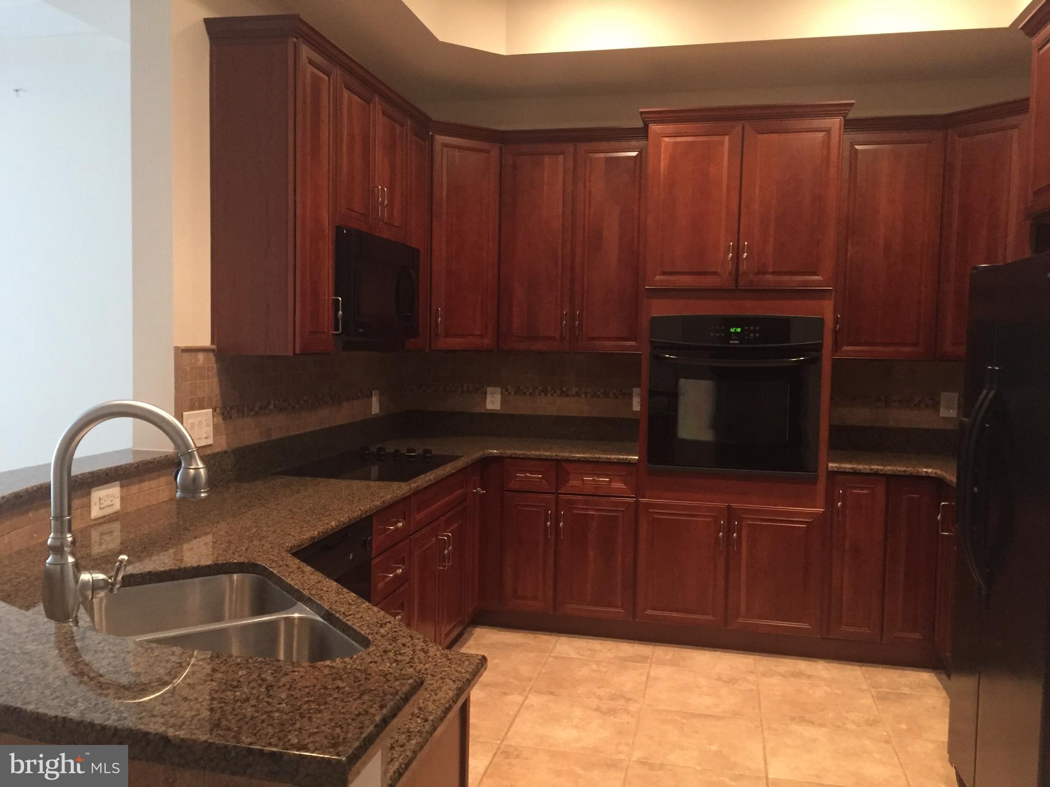 ANNAPOLIS TOWNE CENTRE - Residential Lease