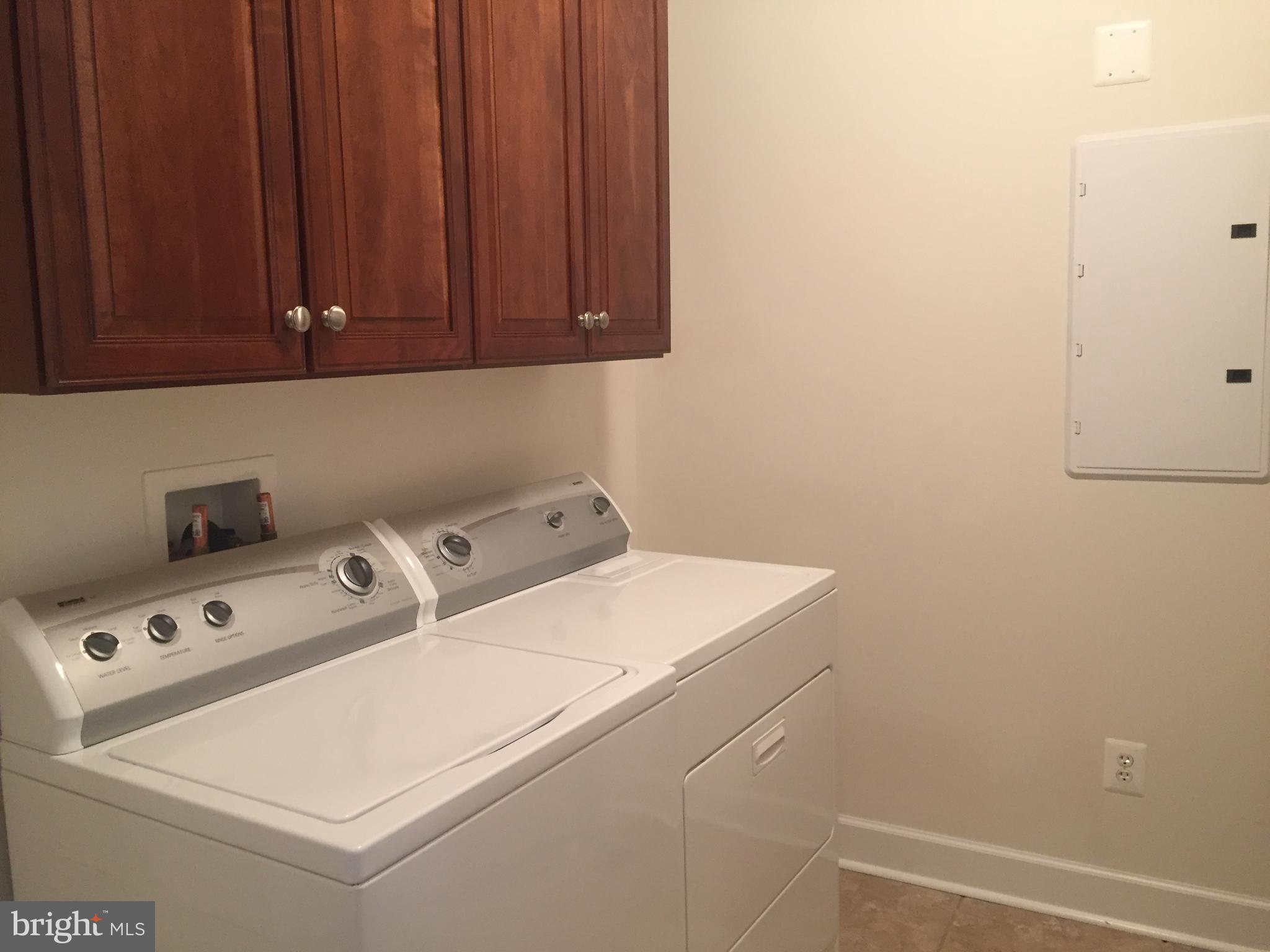 ANNAPOLIS TOWNE CENTRE - Residential Lease