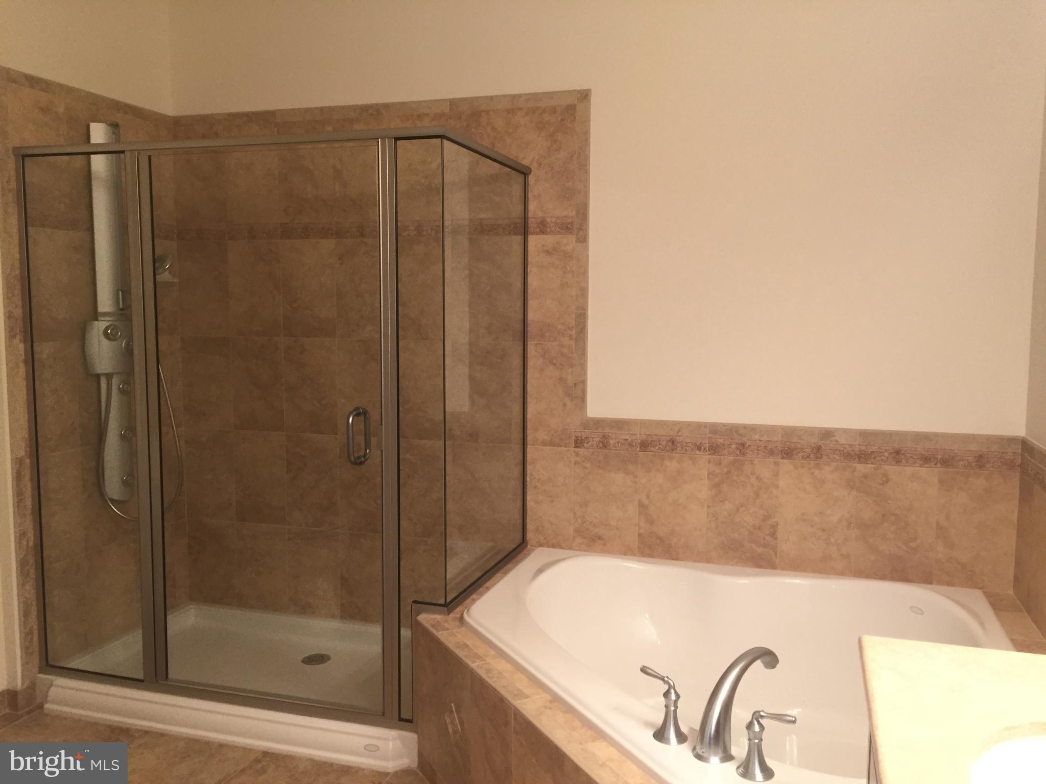 ANNAPOLIS TOWNE CENTRE - Residential Lease